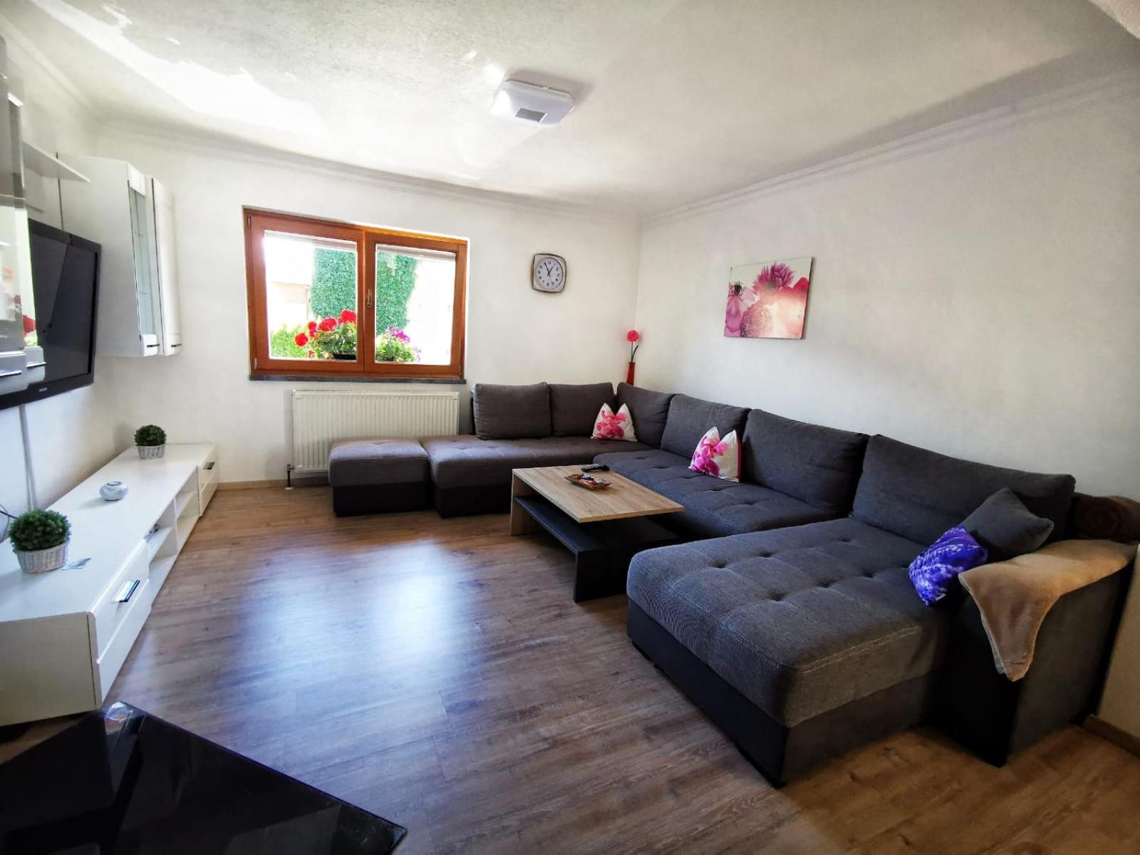 Apartment - Ground Floor - Photo 1
