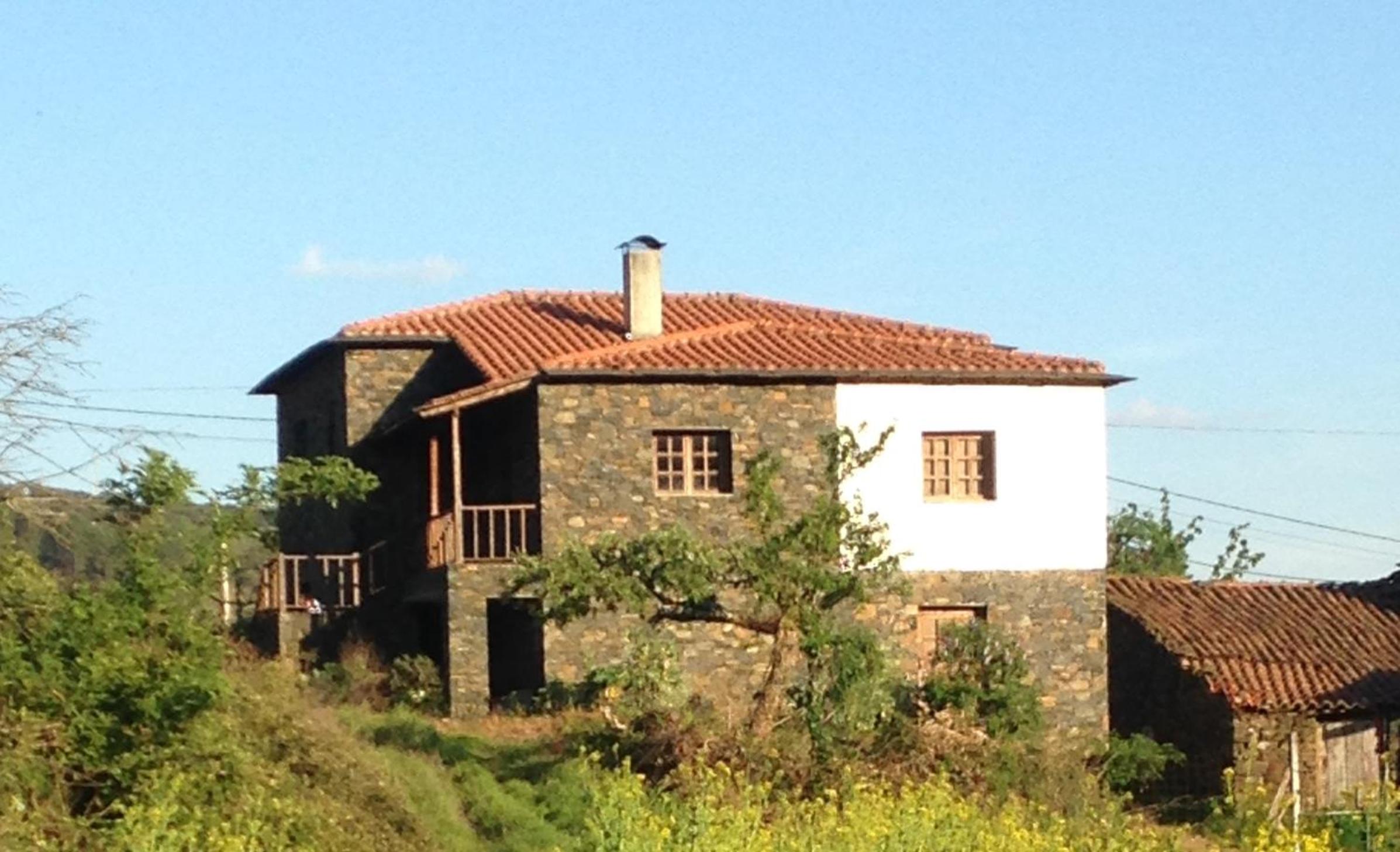 Three-Bedroom House - Photo 48