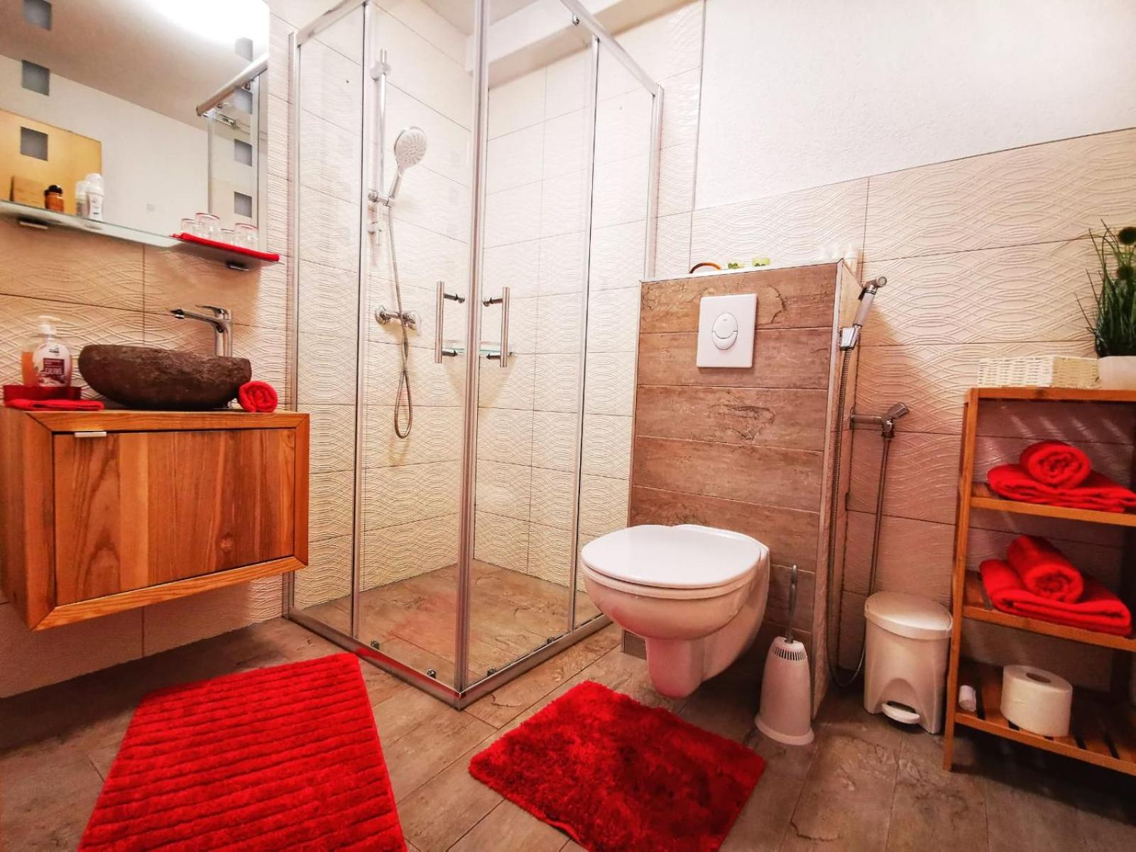 One-Bedroom Apartment - Photo 7