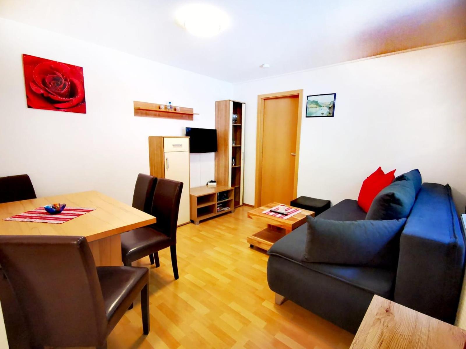 One-Bedroom Apartment - Photo 1