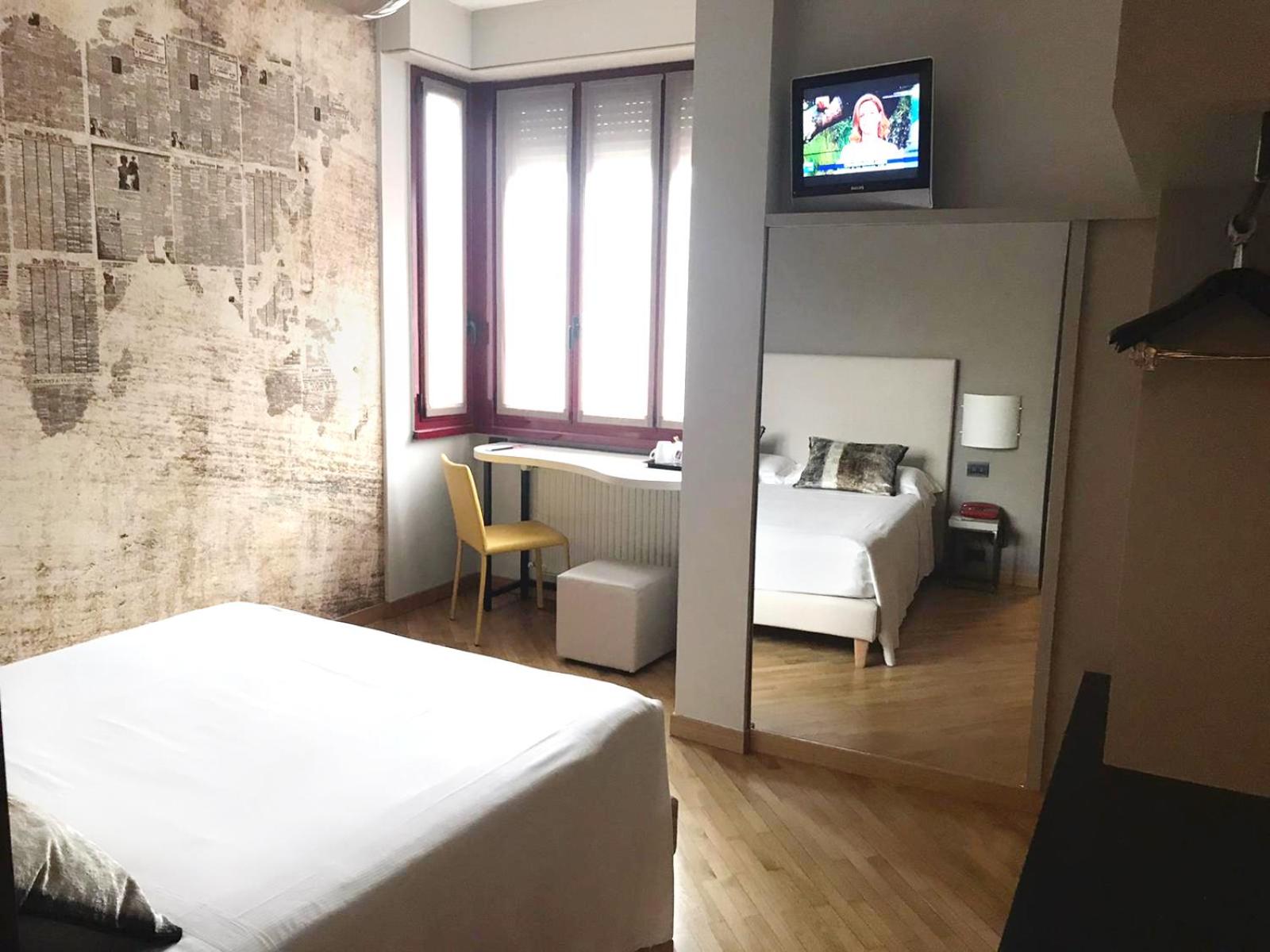 Double or Twin Room - Photo 27