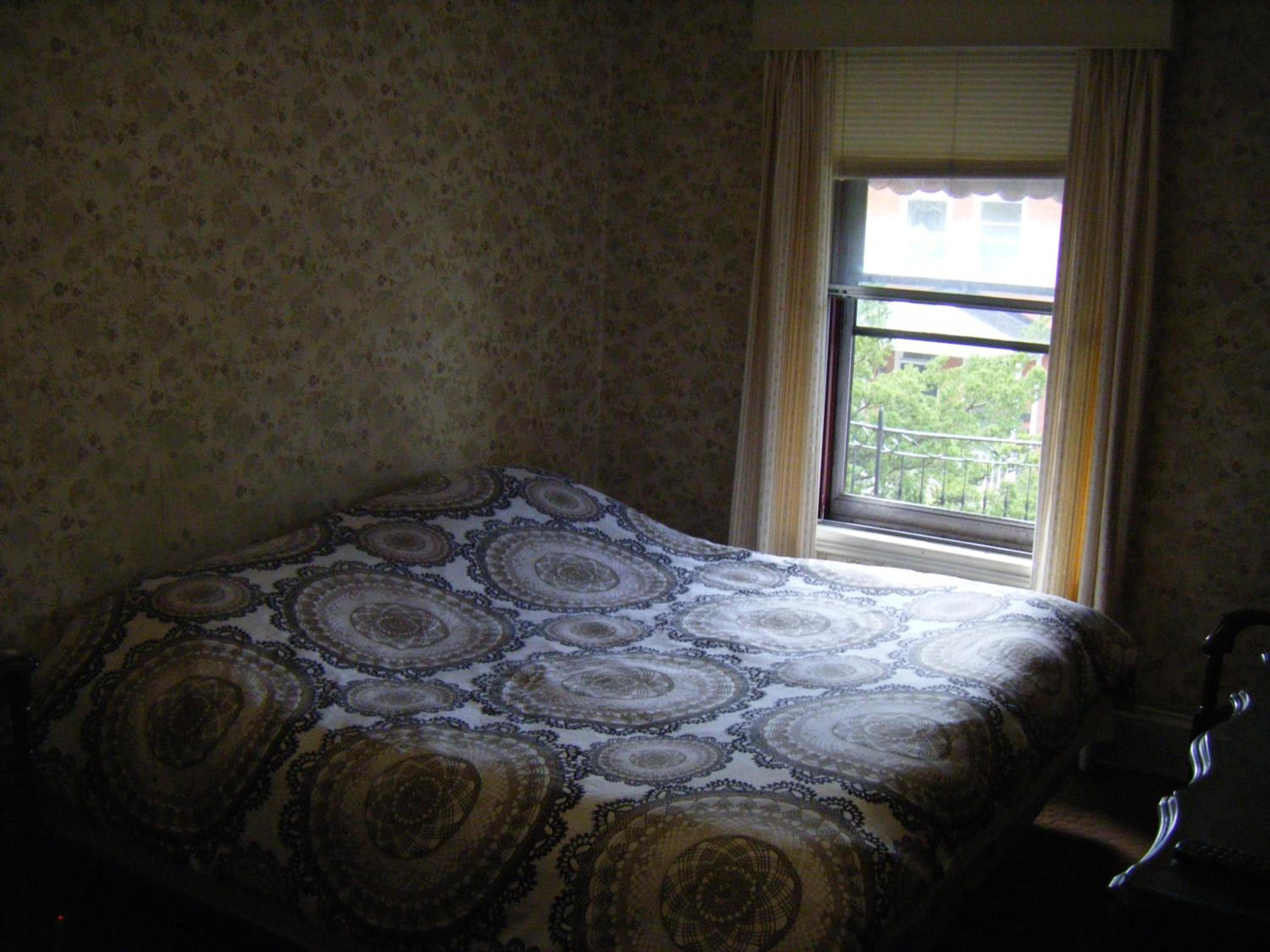 King or Twin Room with Shared Bathroom photo 1