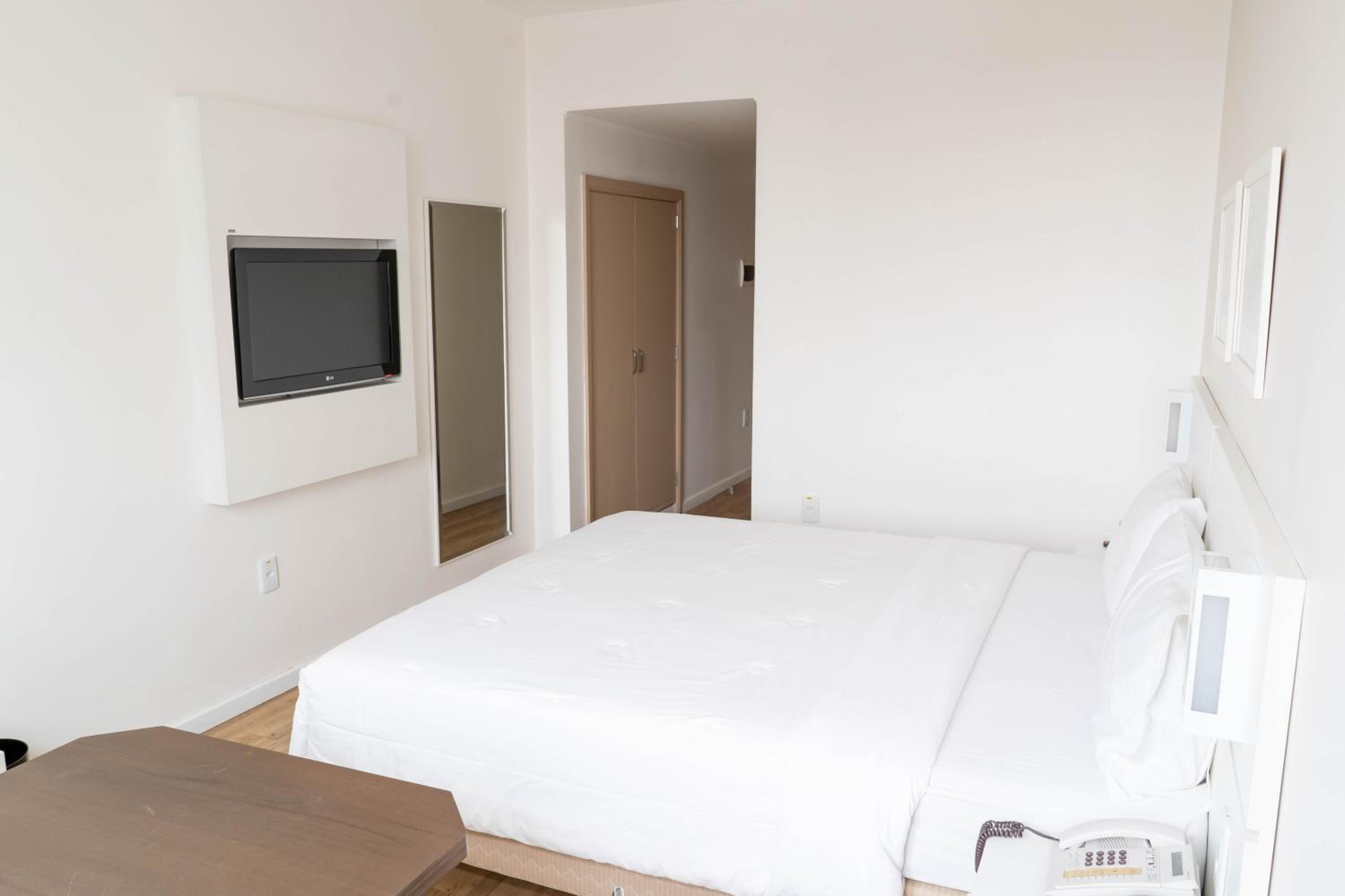 Standard Double Room with Double Bed - Photo 5