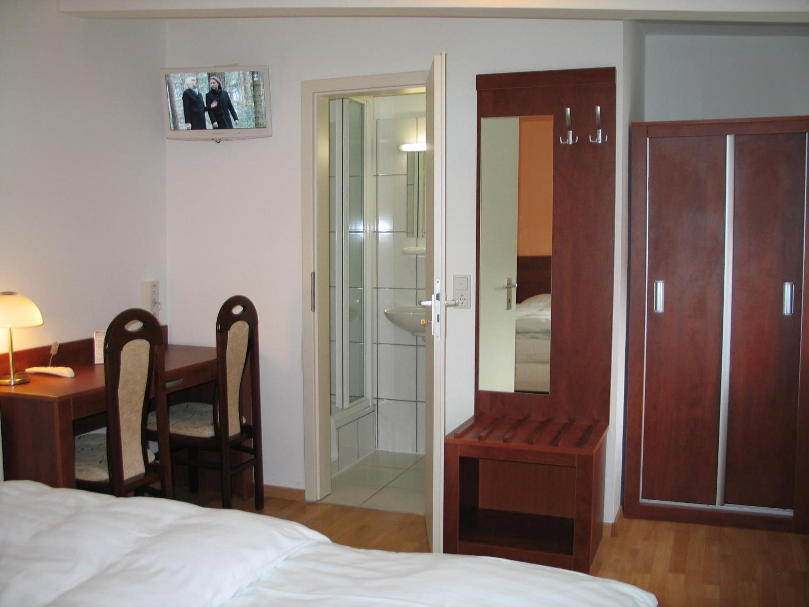 Double Room - Photo 2