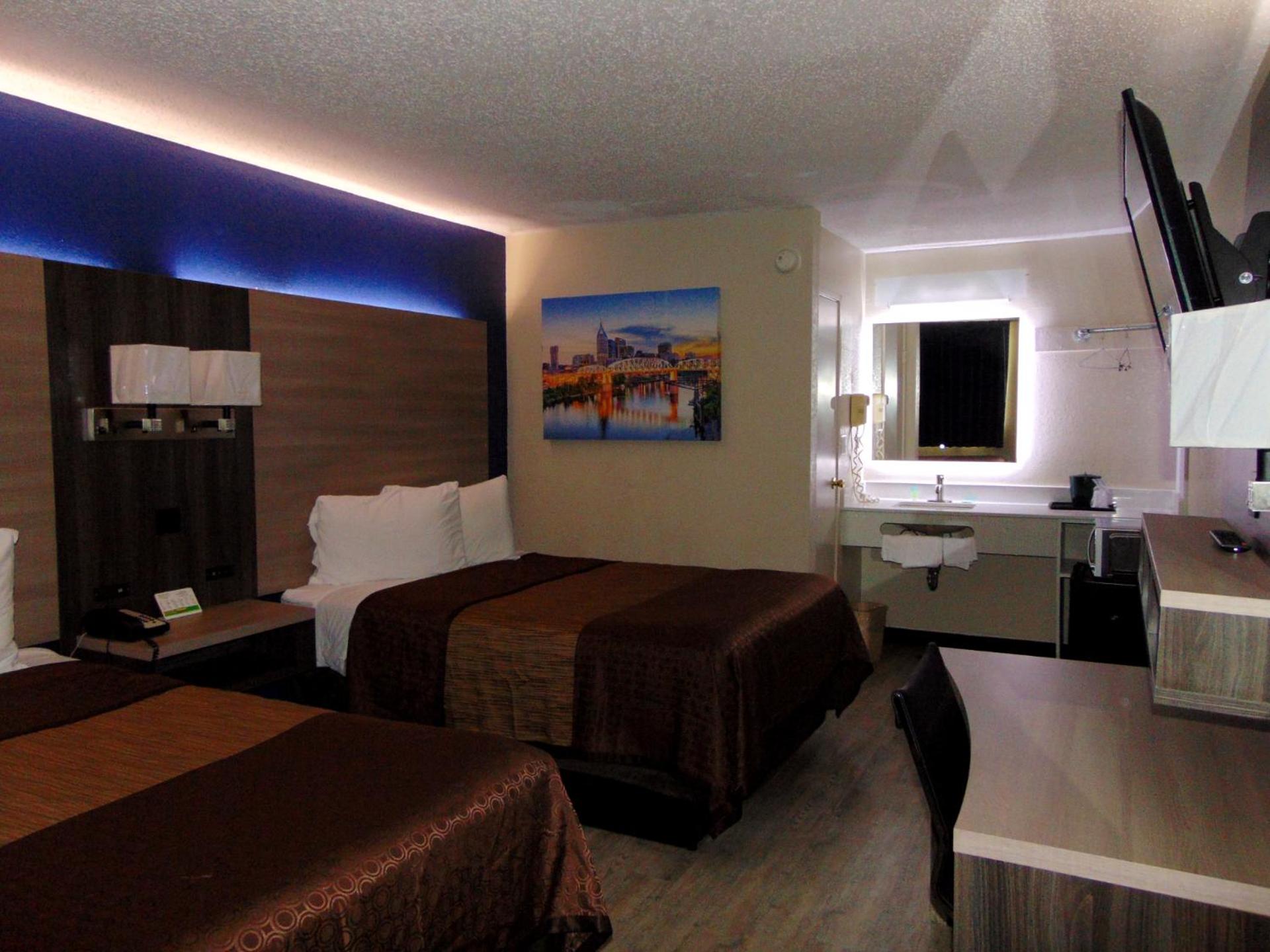 Double Room with Two Double Beds - Non-Smoking - Photo 4