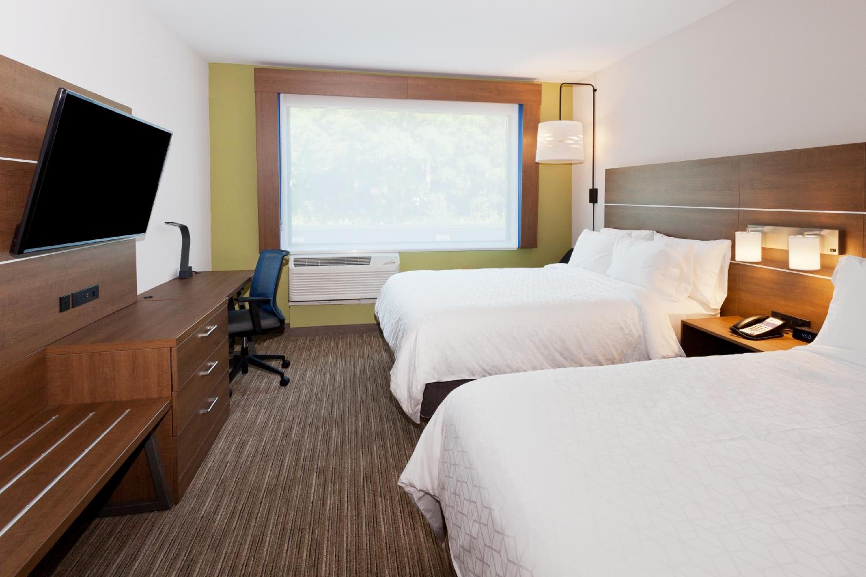 Standard Queen Room with Two Queen Beds