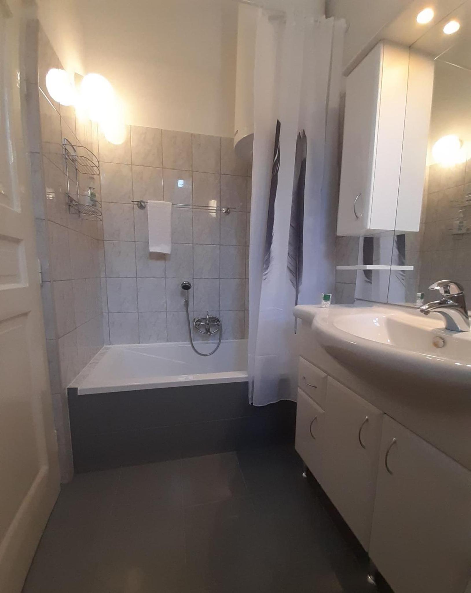 Apartment - Photo 13