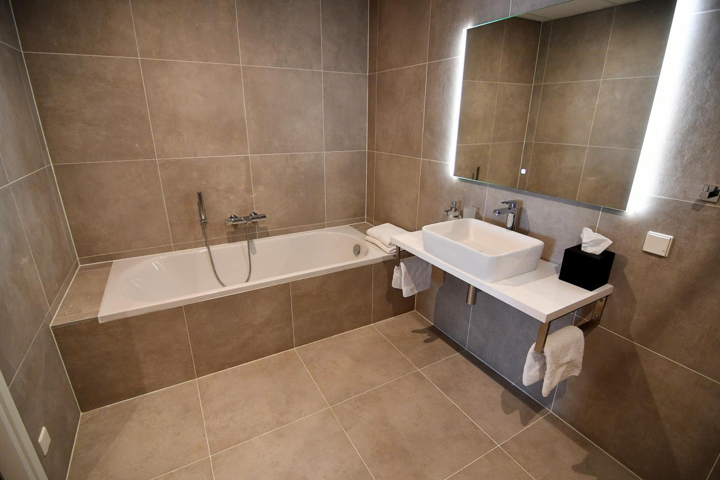 Deluxe Suite - Photo 4