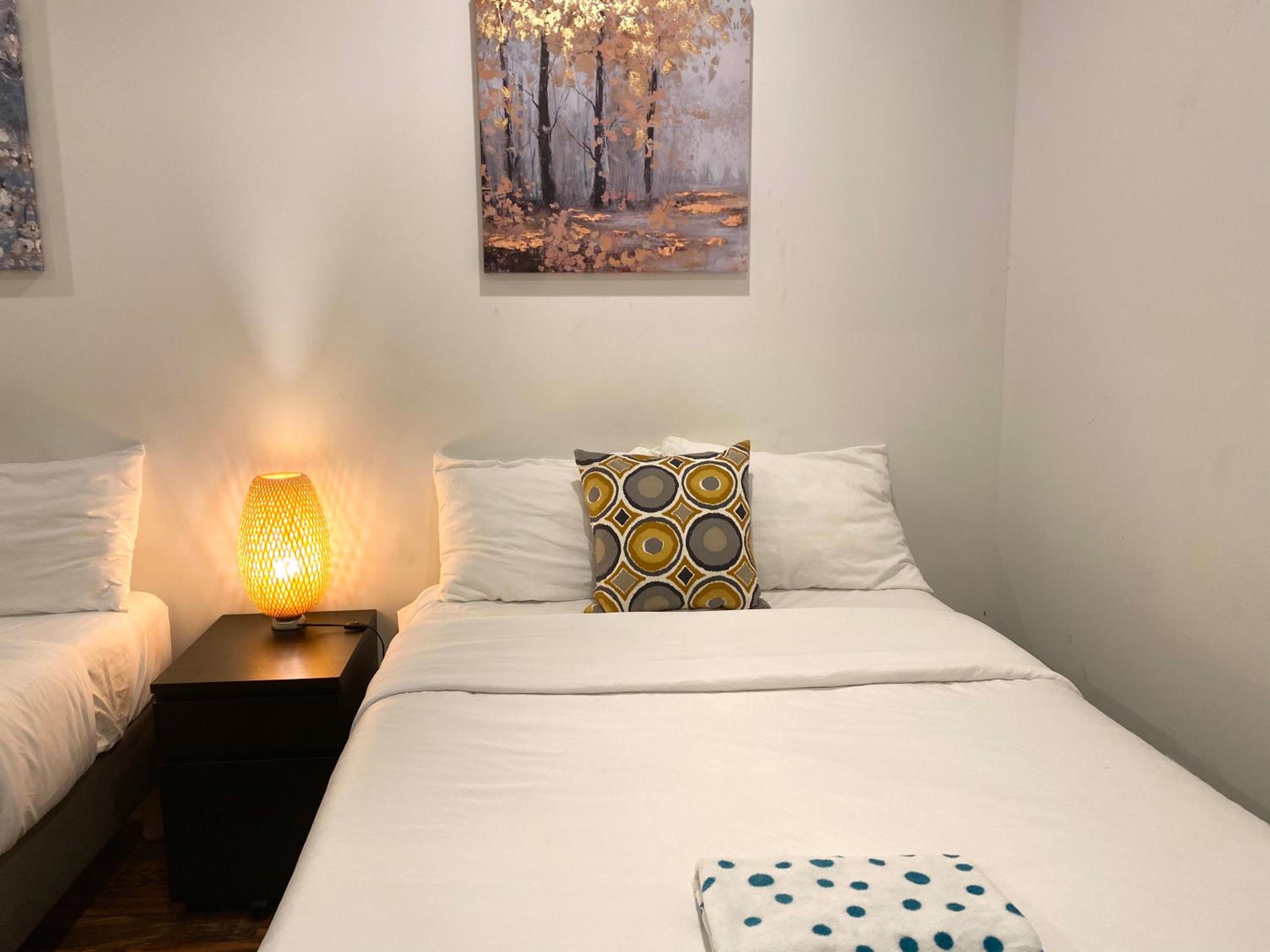 Double Room with 2 Beds  - Photo 2