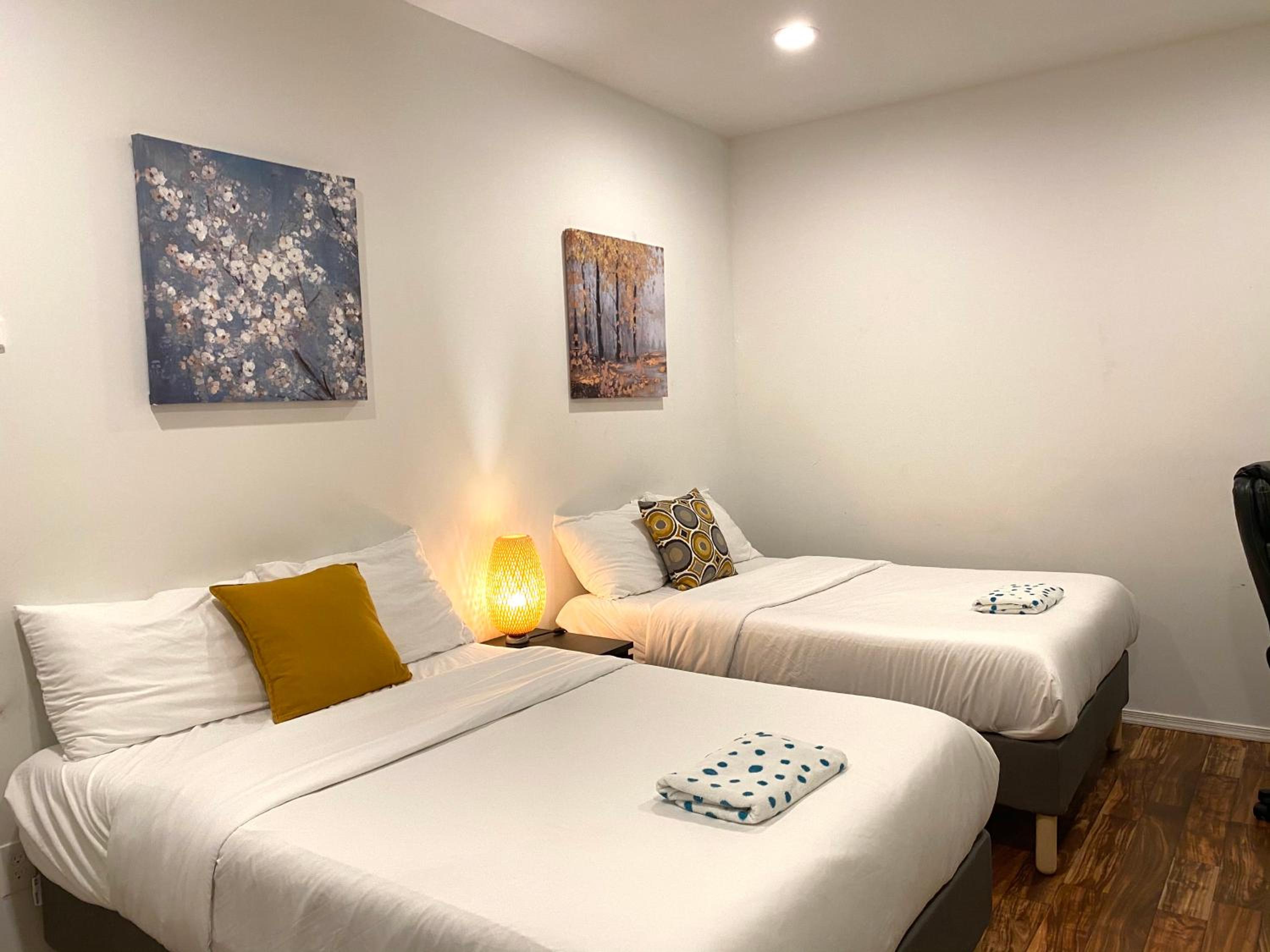 Double Room with 2 Beds  - Photo 1