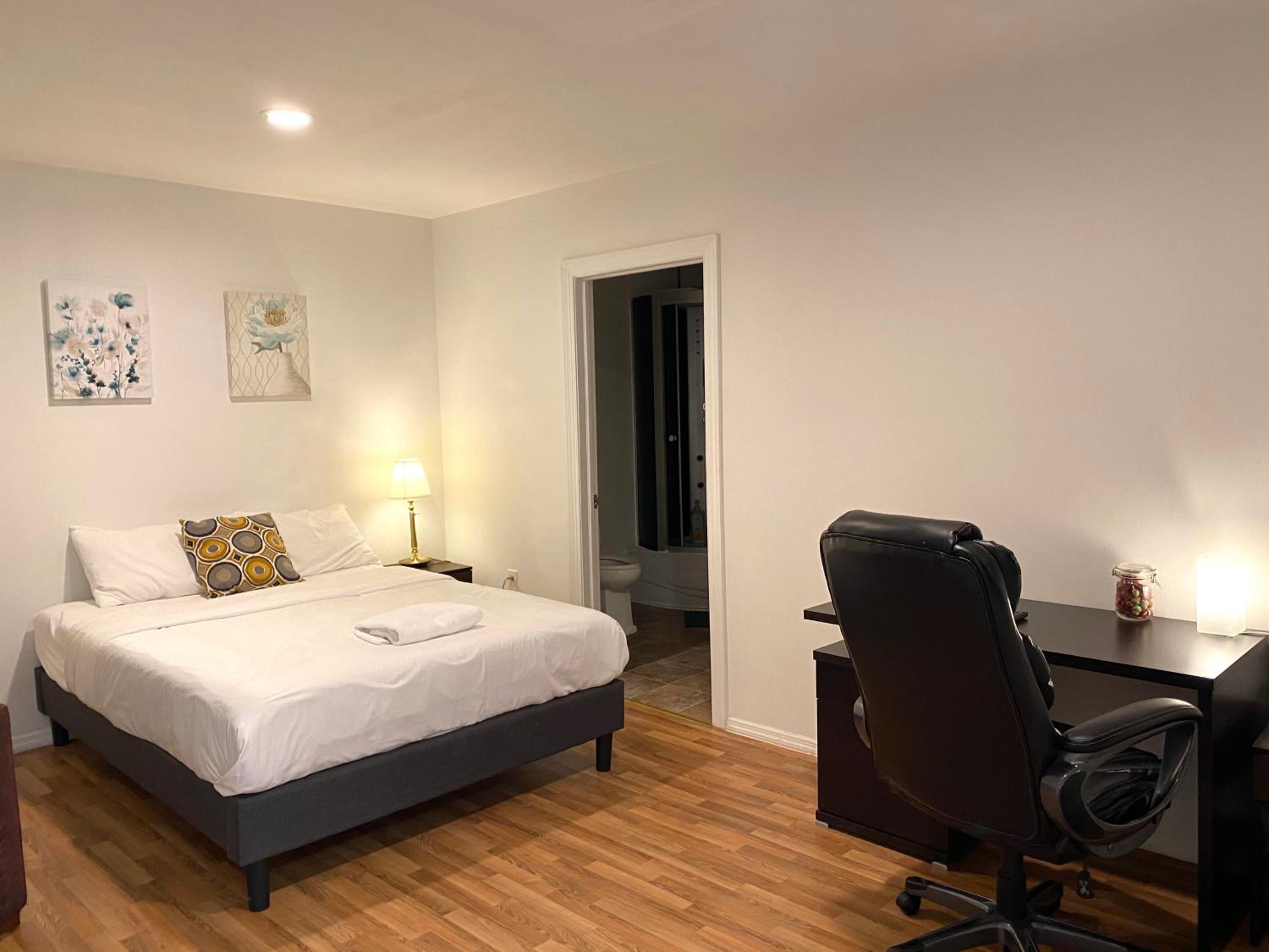 Standard Queen Room - Photo 4