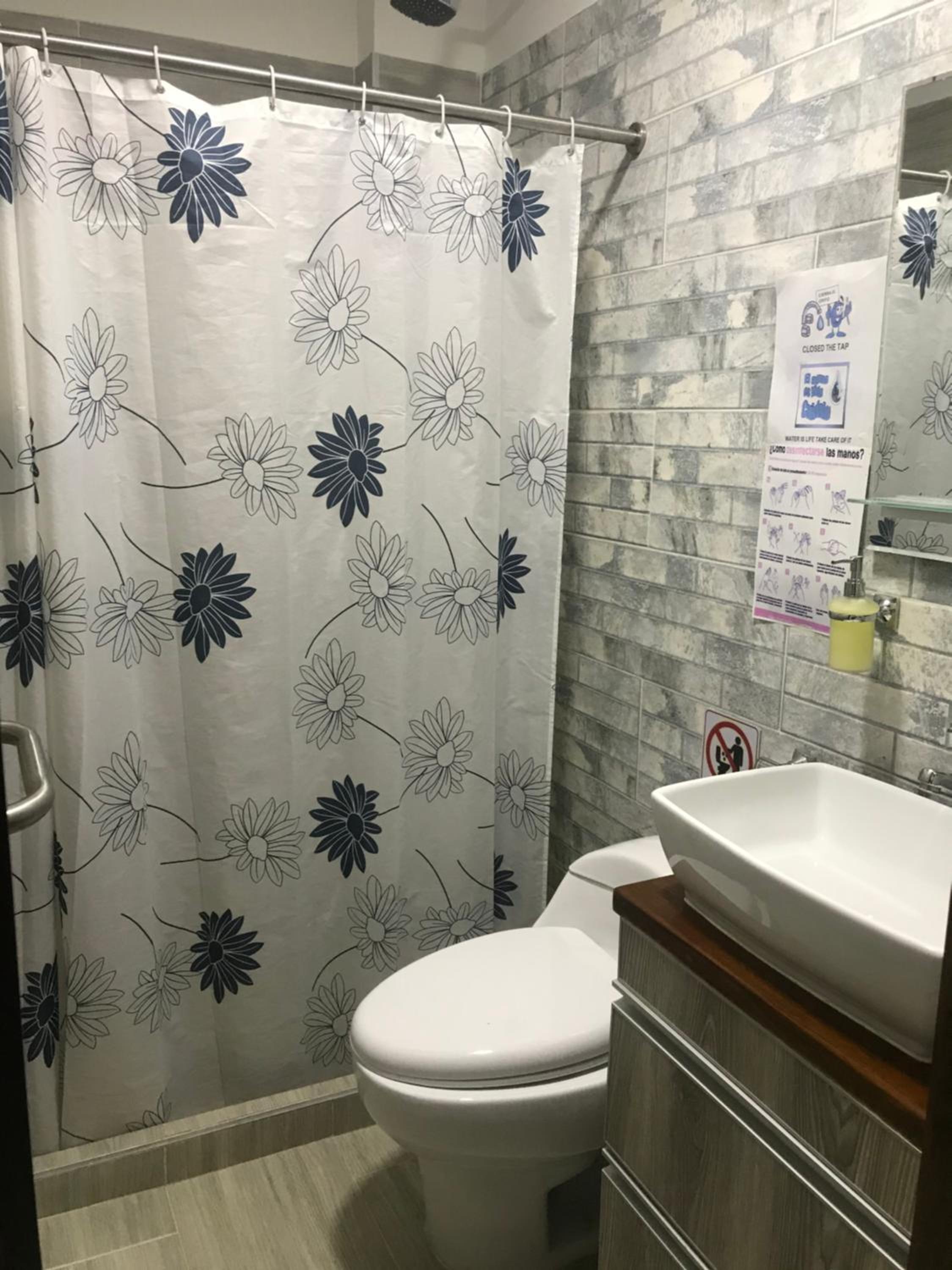 Triple Room with Private Bathroom photo 2