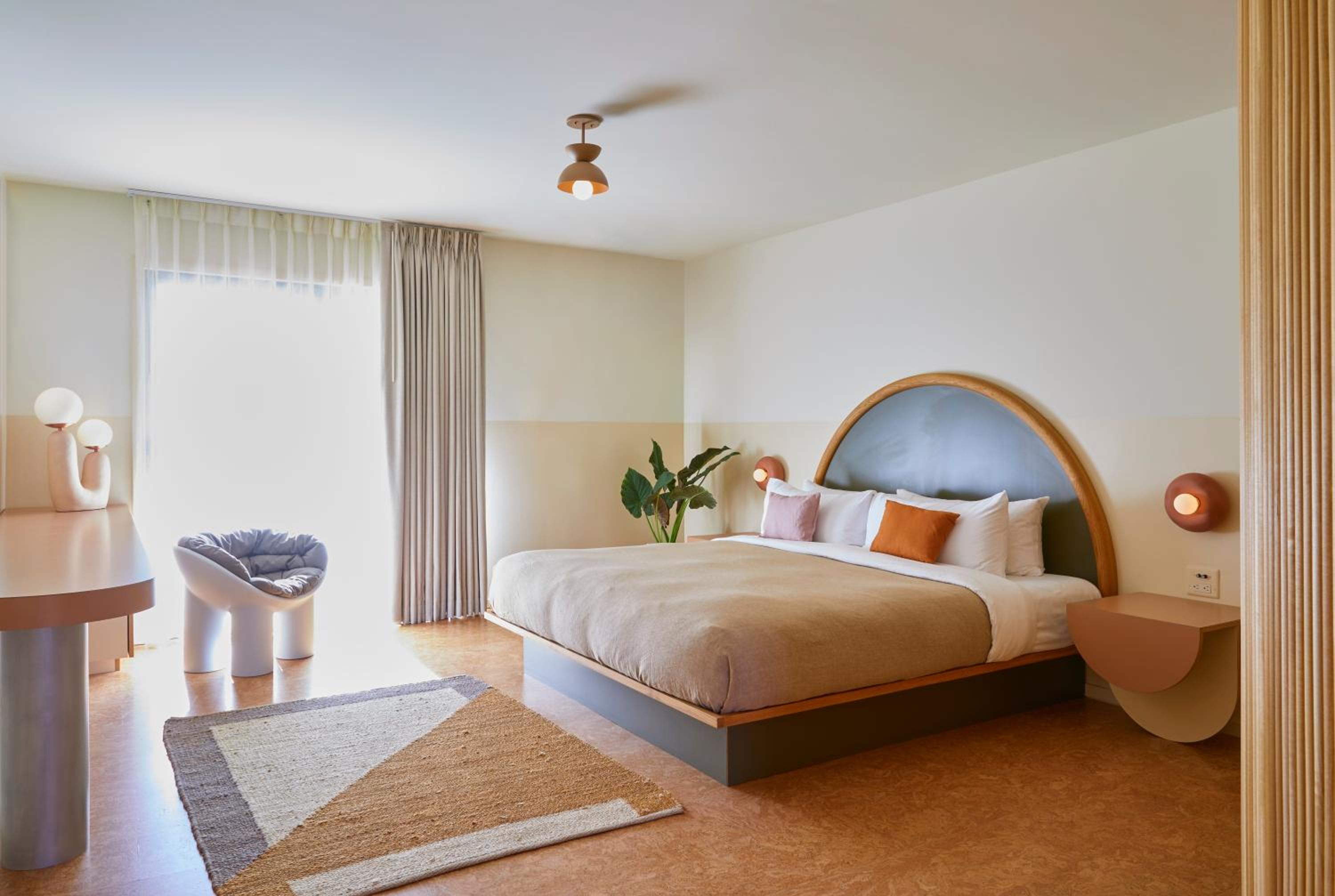 Deluxe Room - King
