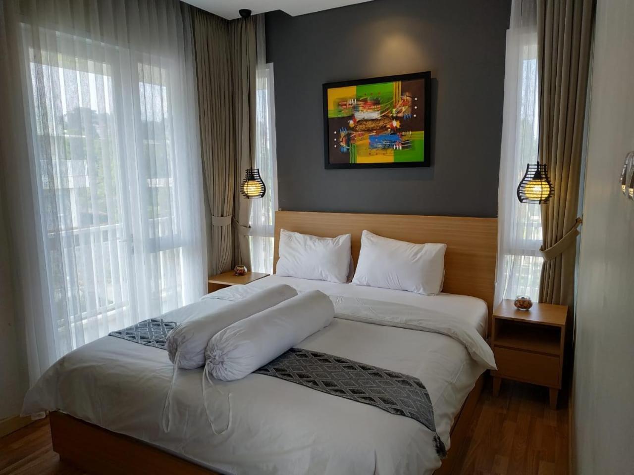 Two-Bedroom Villa - Photo 4