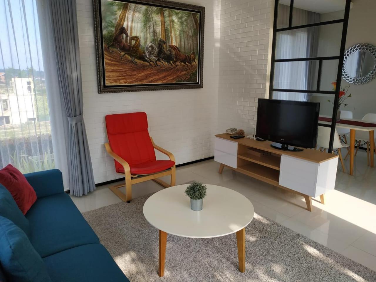 Two-Bedroom Villa - Photo 11