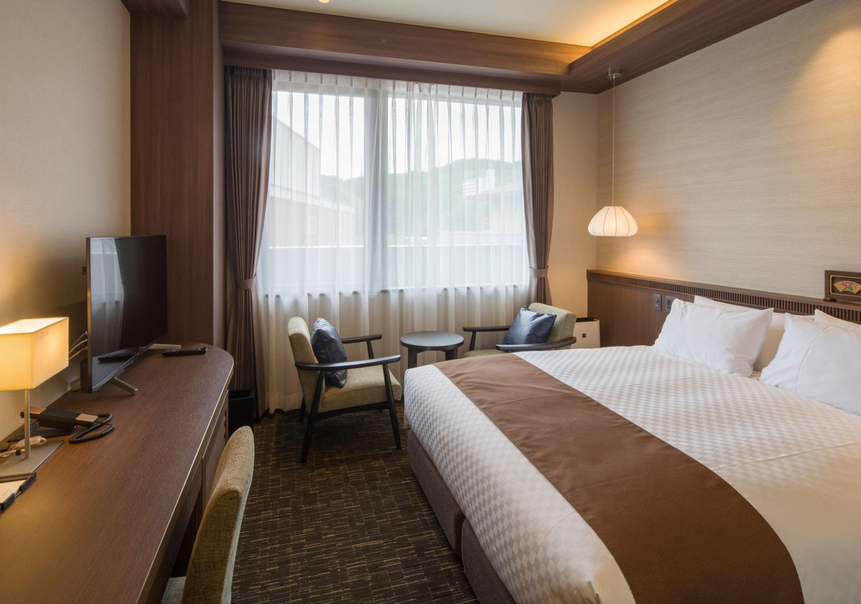 Eco-Friendly Standard Double Room - No Daily Cleaning & No Amenities - Non-Smoking photo 1