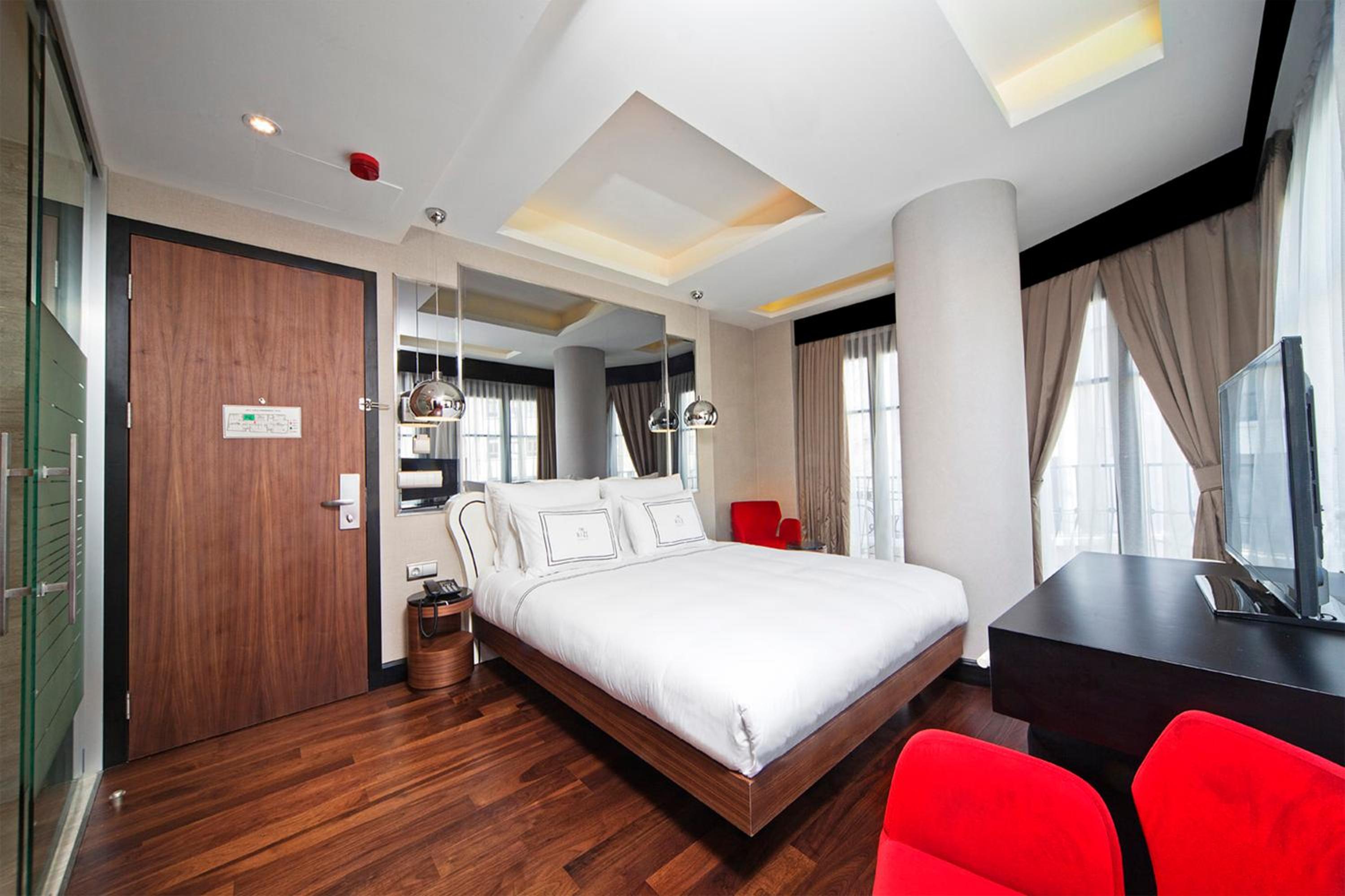 Standard Double or Twin Room photo 1