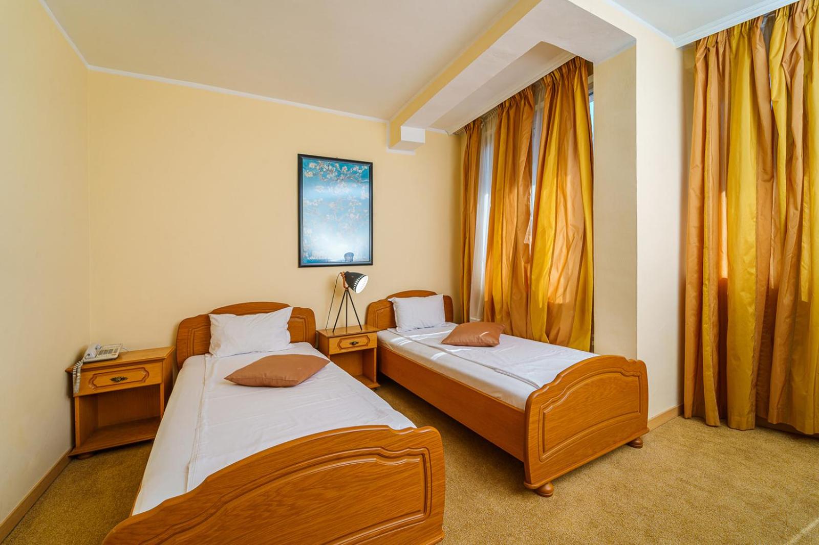 Double or Twin Room - Photo 18