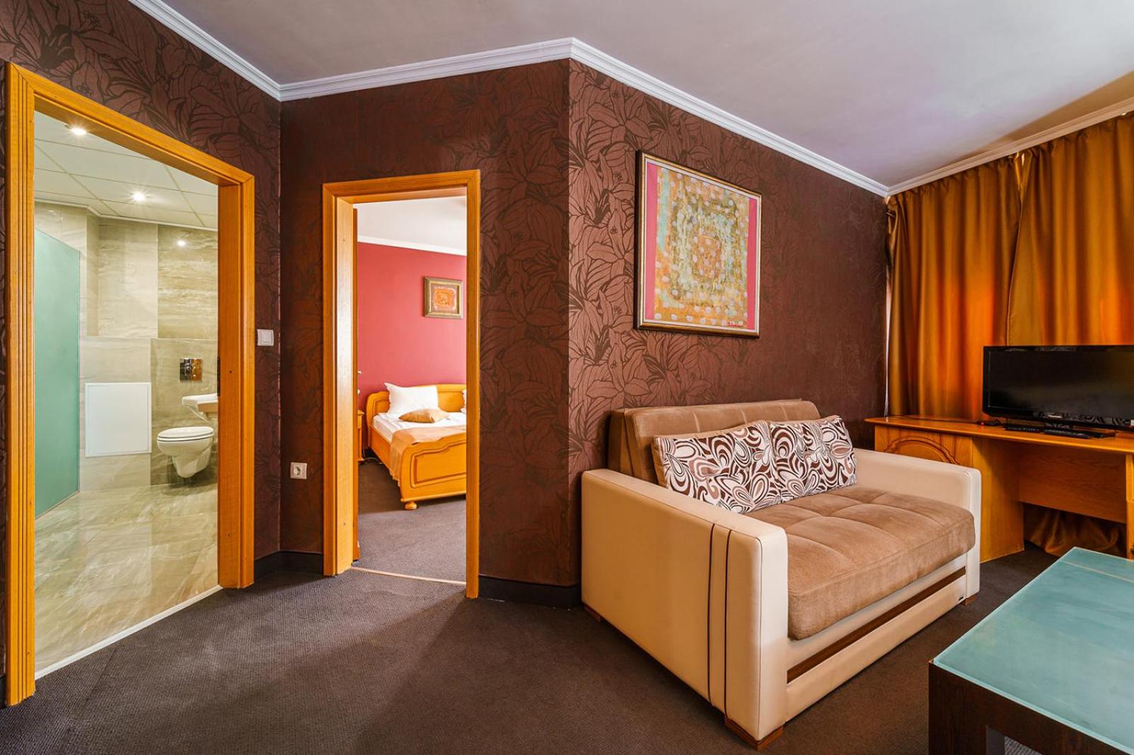 One-Bedroom Apartment - Photo 35
