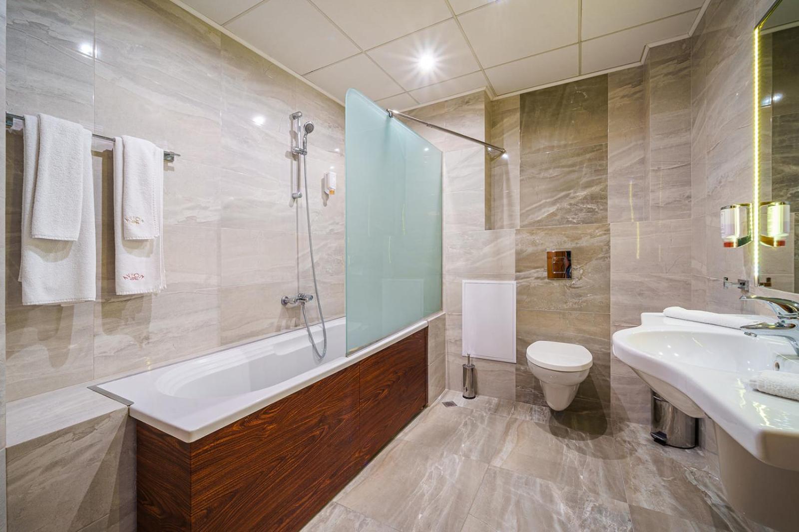 One-Bedroom Apartment - Photo 17
