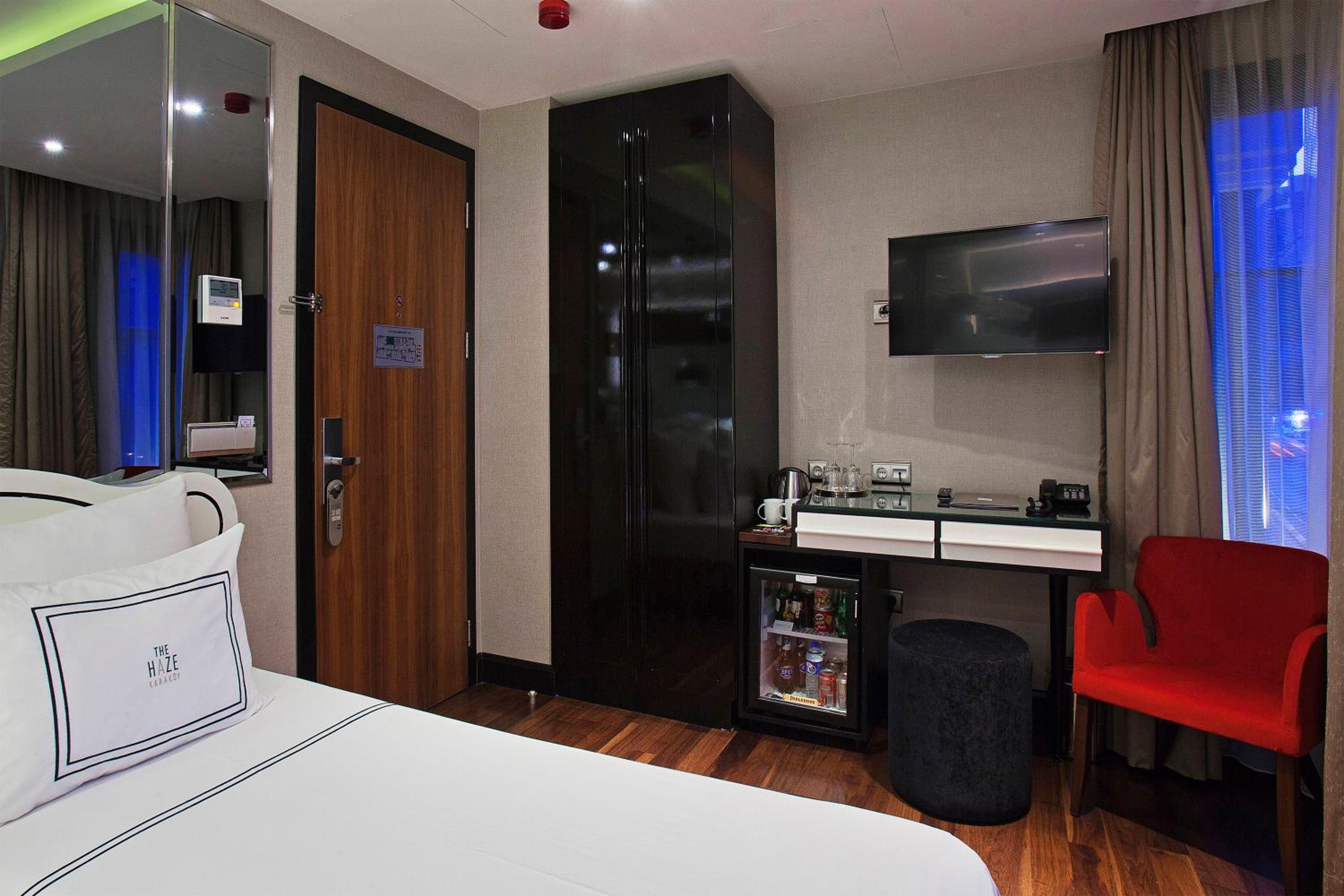 Deluxe Double or Twin Room photo 2