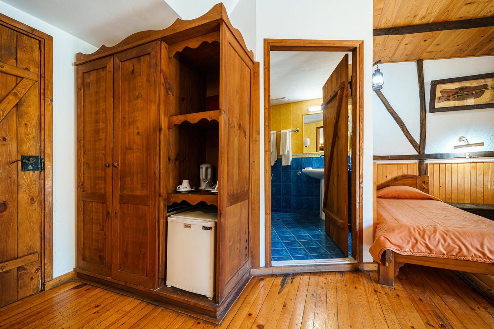 Twin Room with Garden View - Photo 11