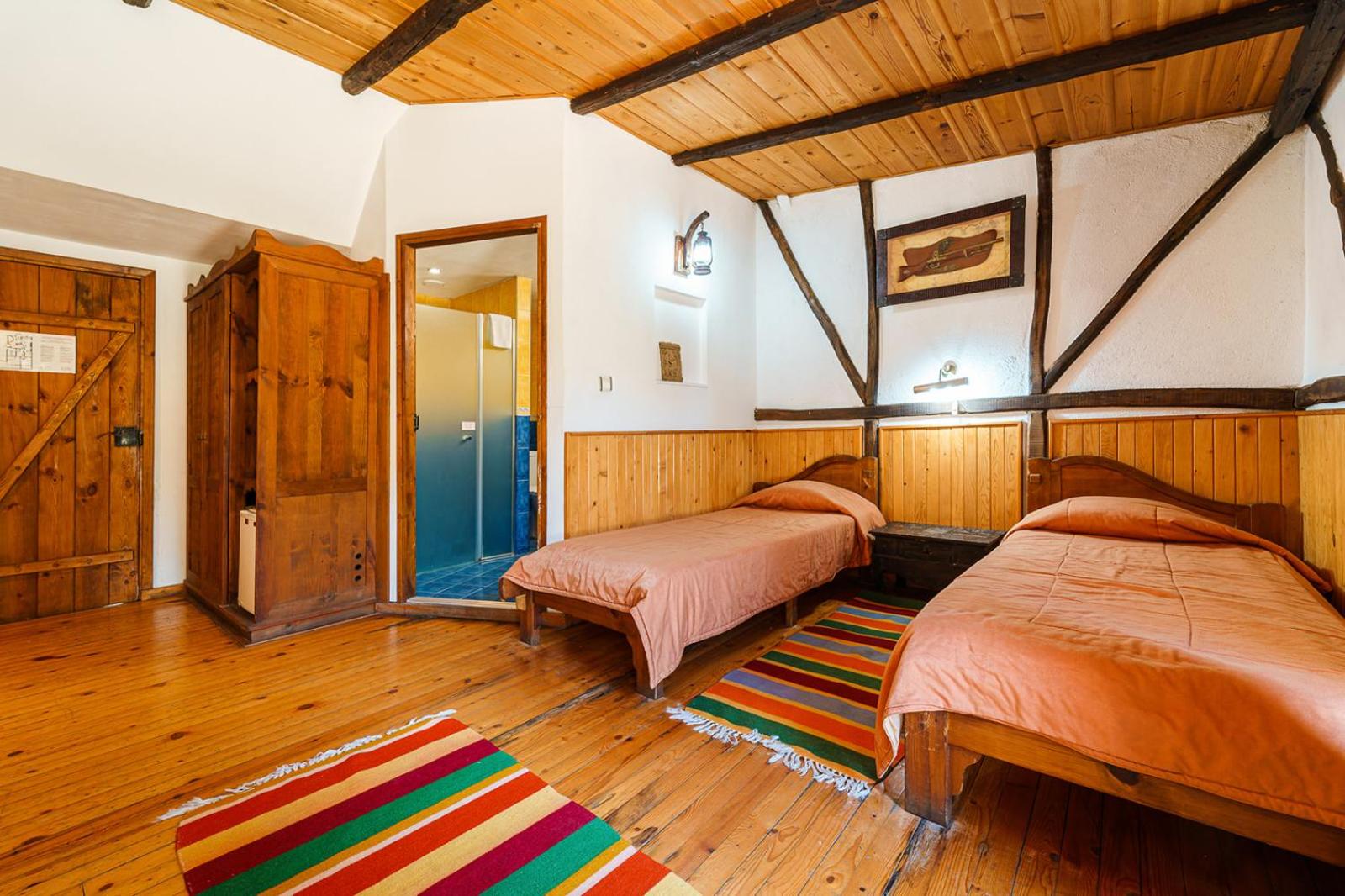 Twin Room with Garden View - Photo 12