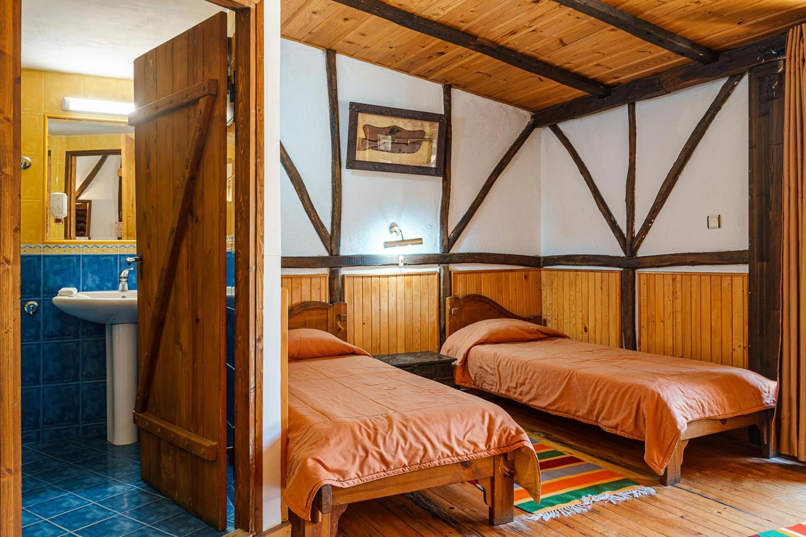 Twin Room with Garden View - Photo 18