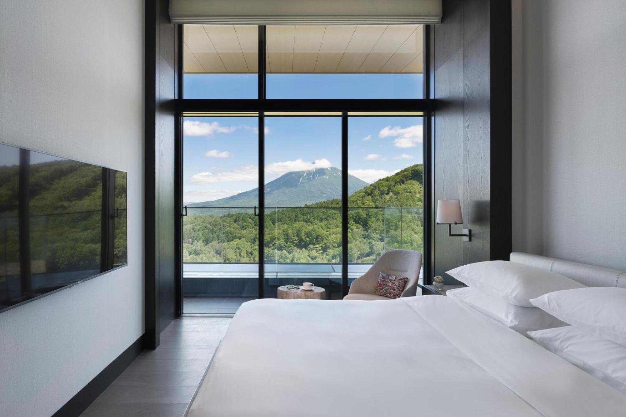 Two-Bedroom King Residence with Two Twin Beds and Private Onsen - Photo 2