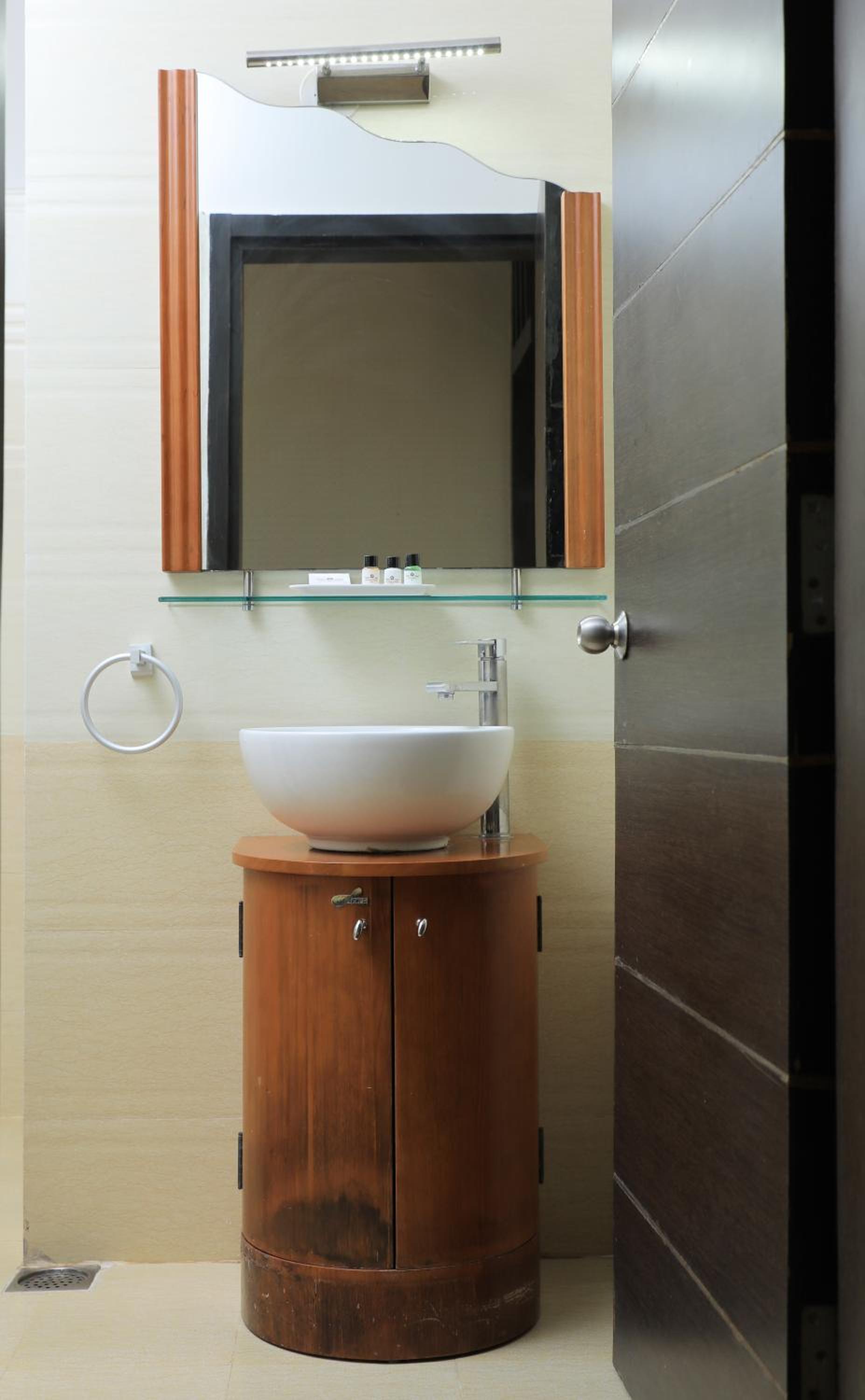 Executive Room - Photo 4