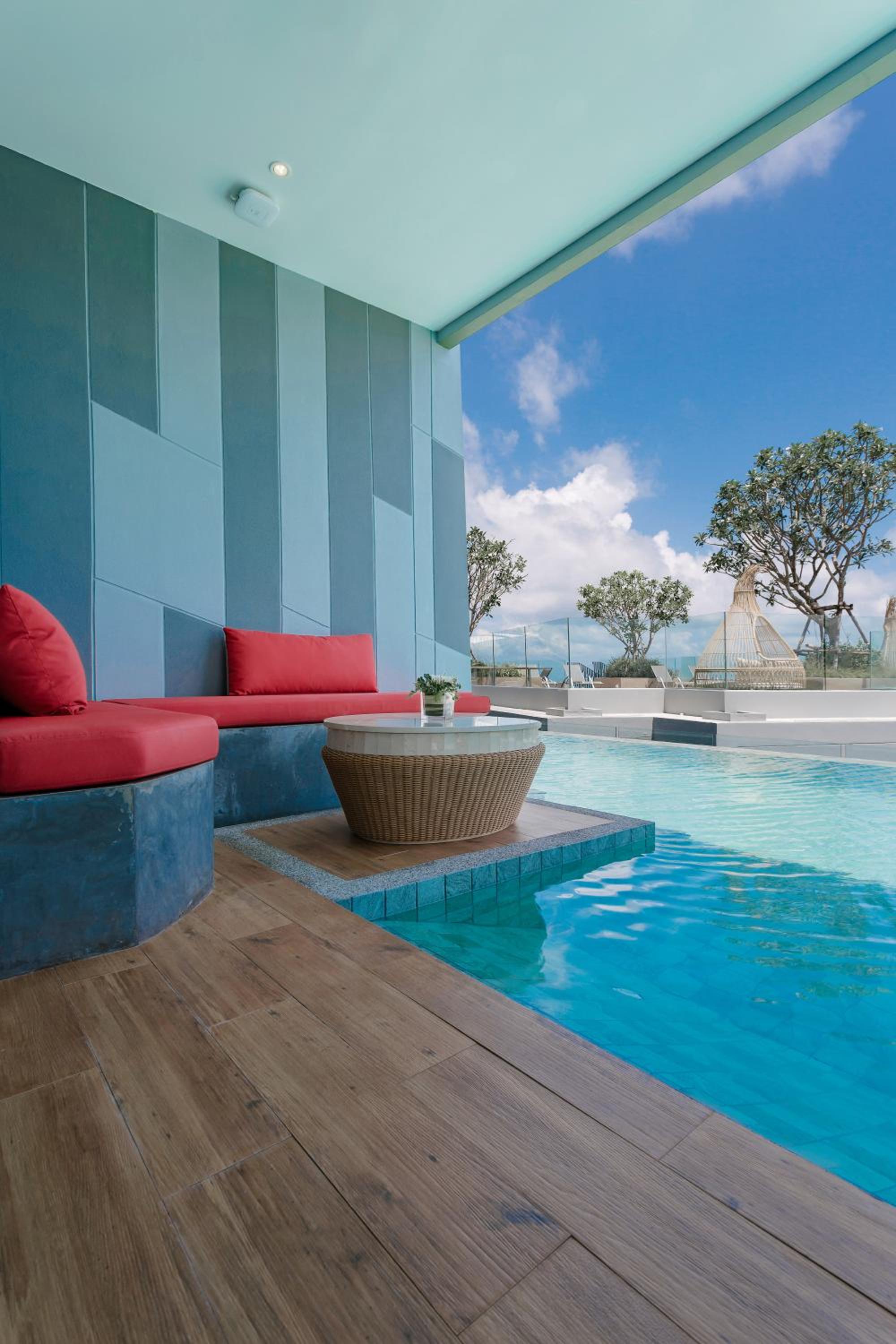 Deluxe Pool Access with Sea view  - Photo 12