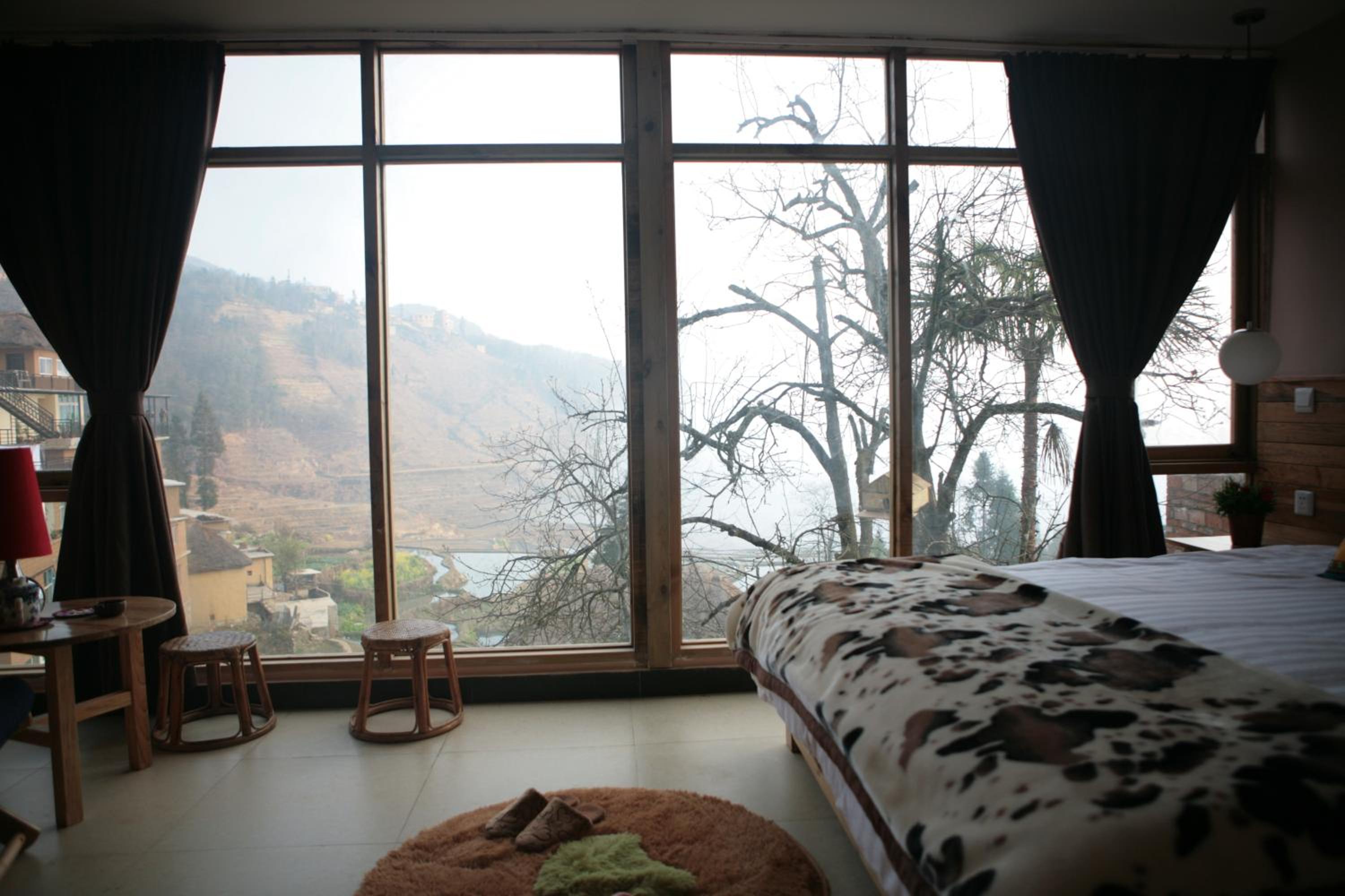 Deluxe King Room With Sofa Bed photo 3