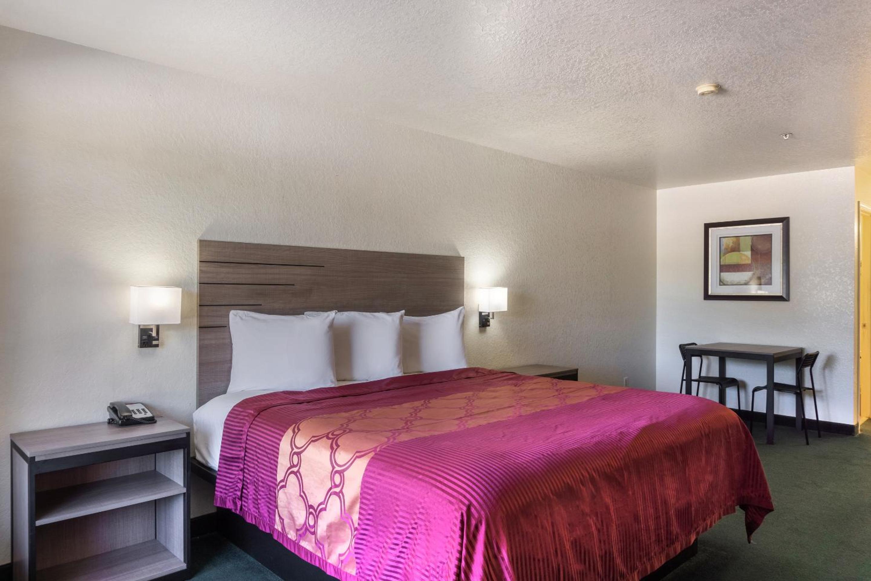 King Room - Photo 1