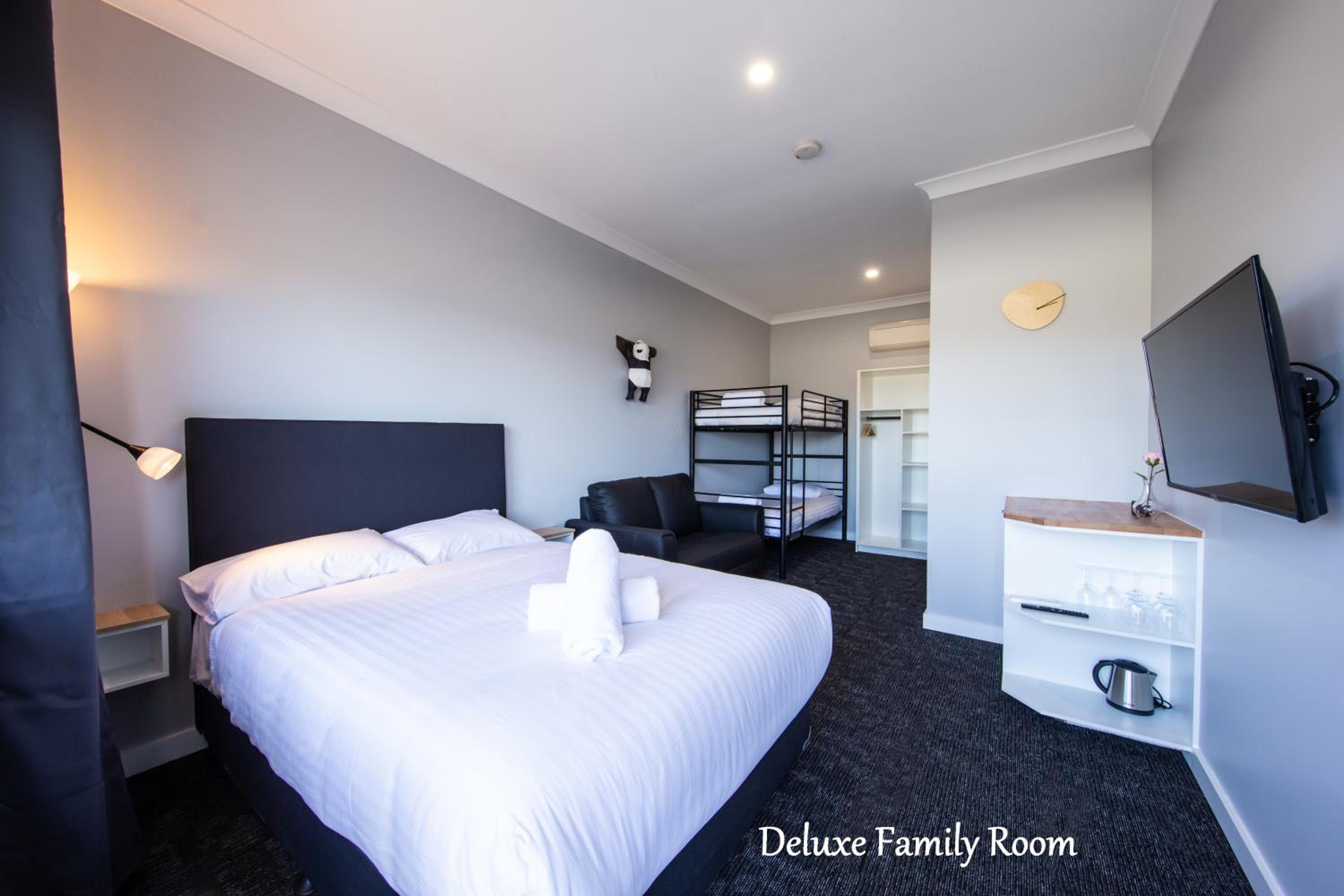 Deluxe Family Room