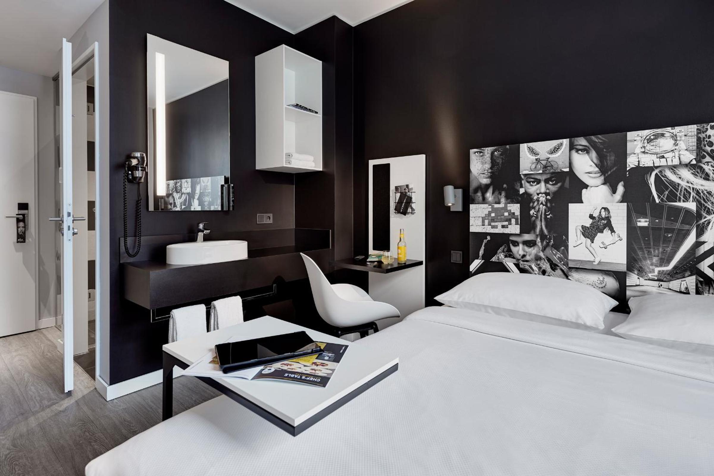 Queen Room