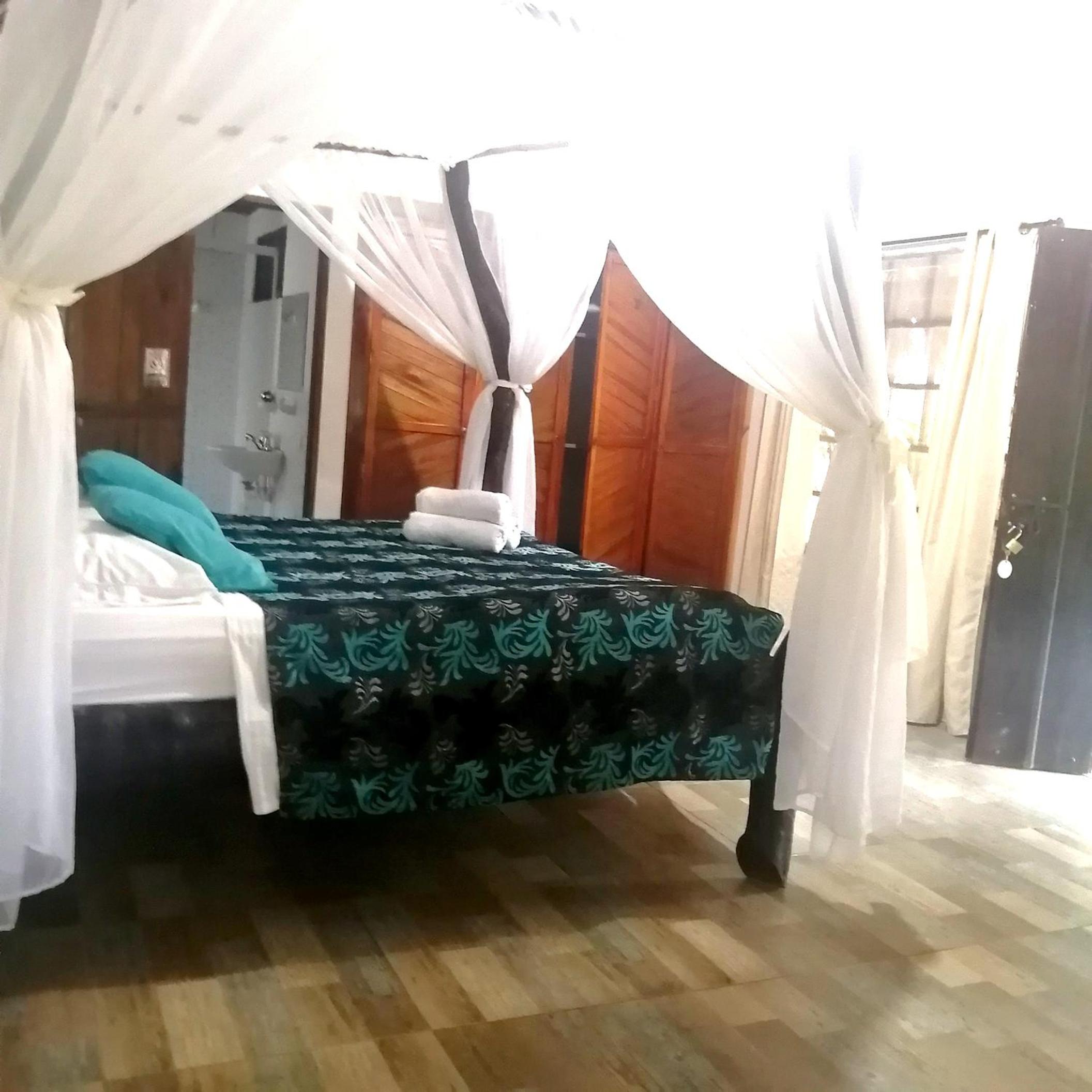 King Room with Pool View photo 3