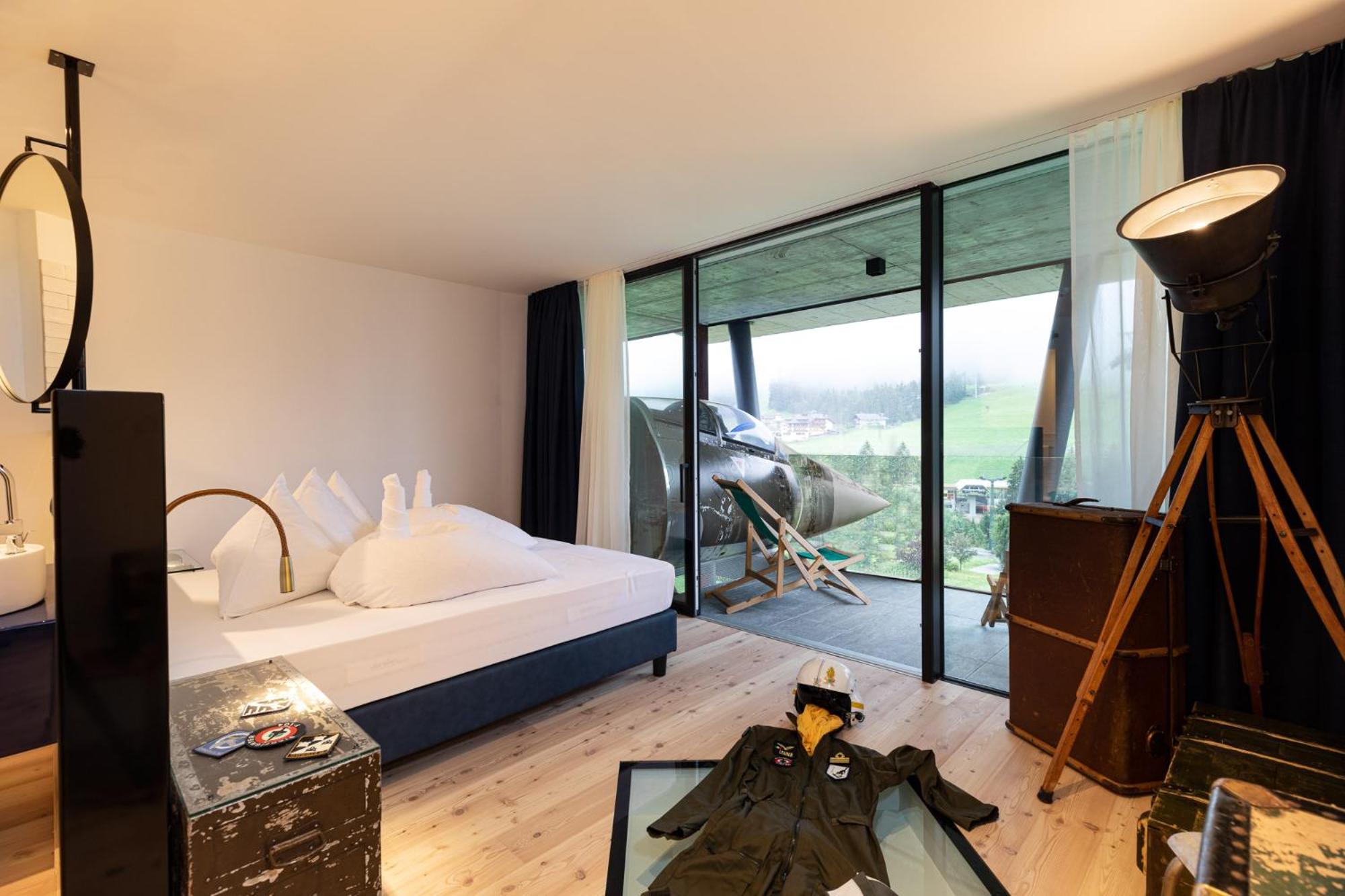 Deluxe Double Room with Mountain View