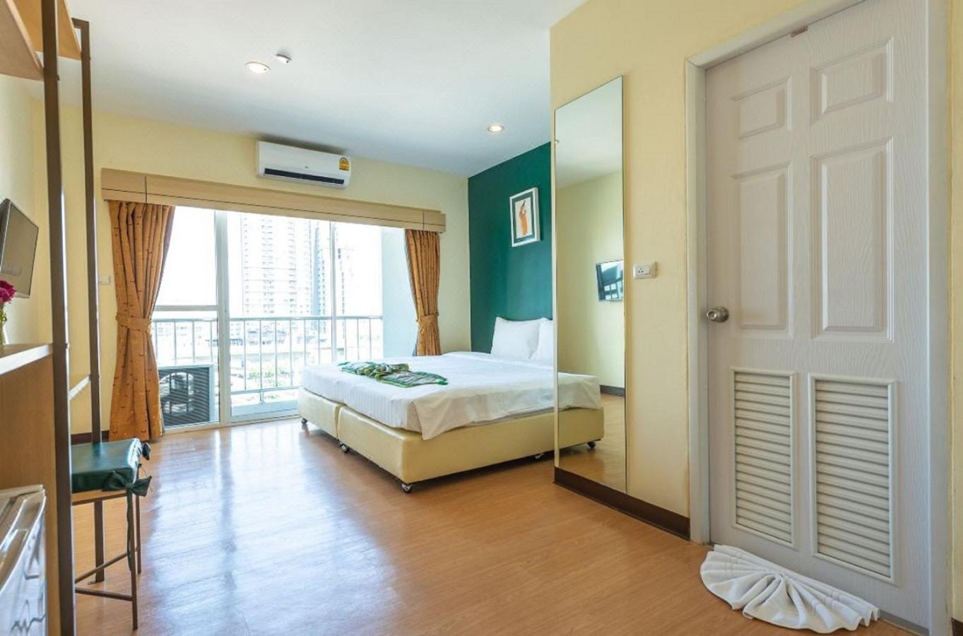 Deluxe Double or Twin Room photo 2