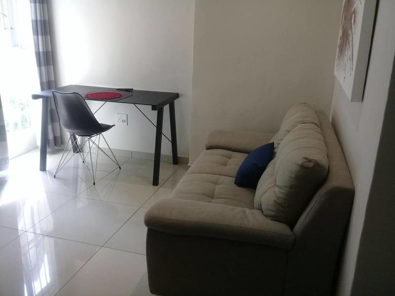 Studio Apartment photo 1
