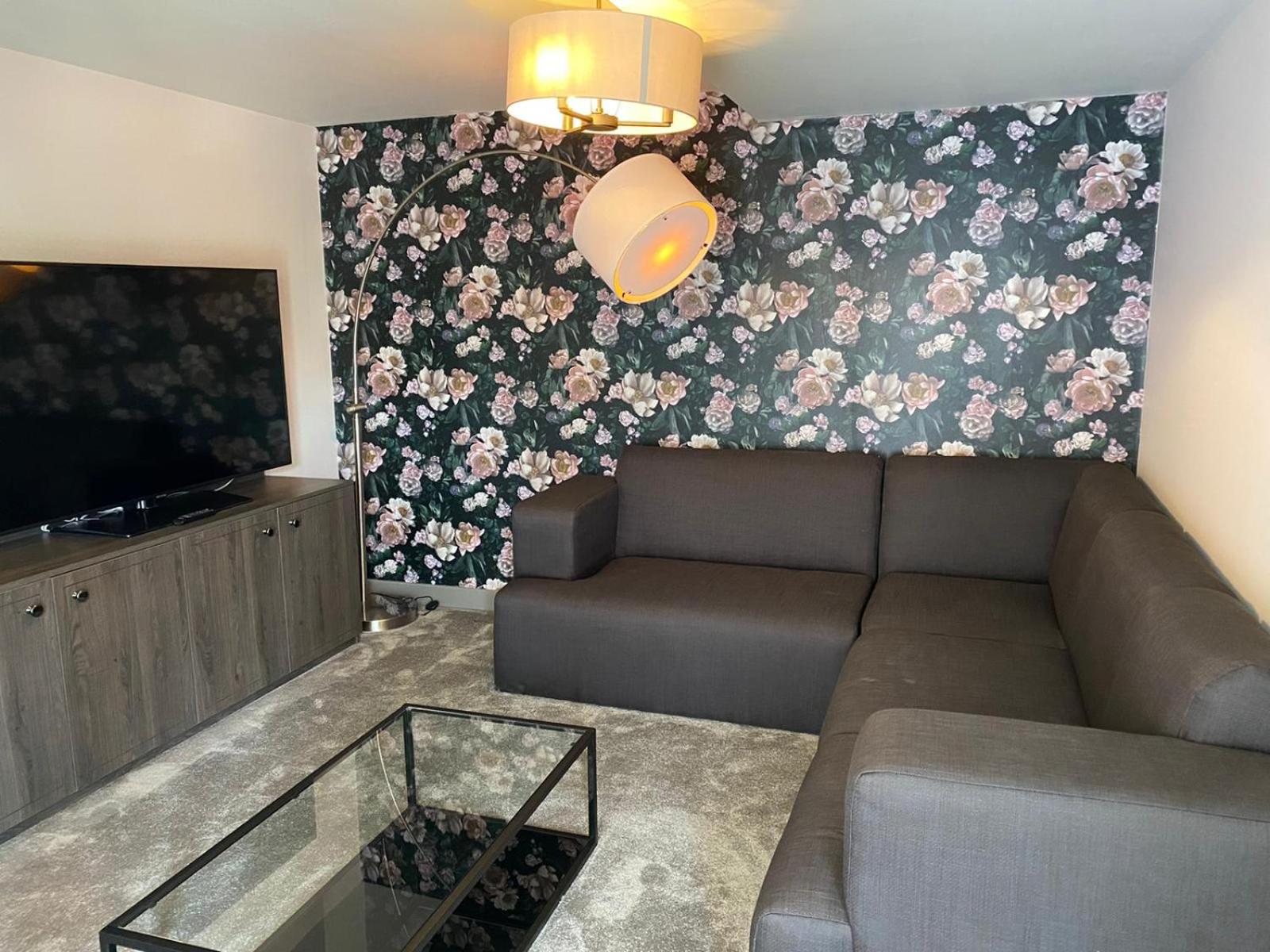 Suite - Photo 3