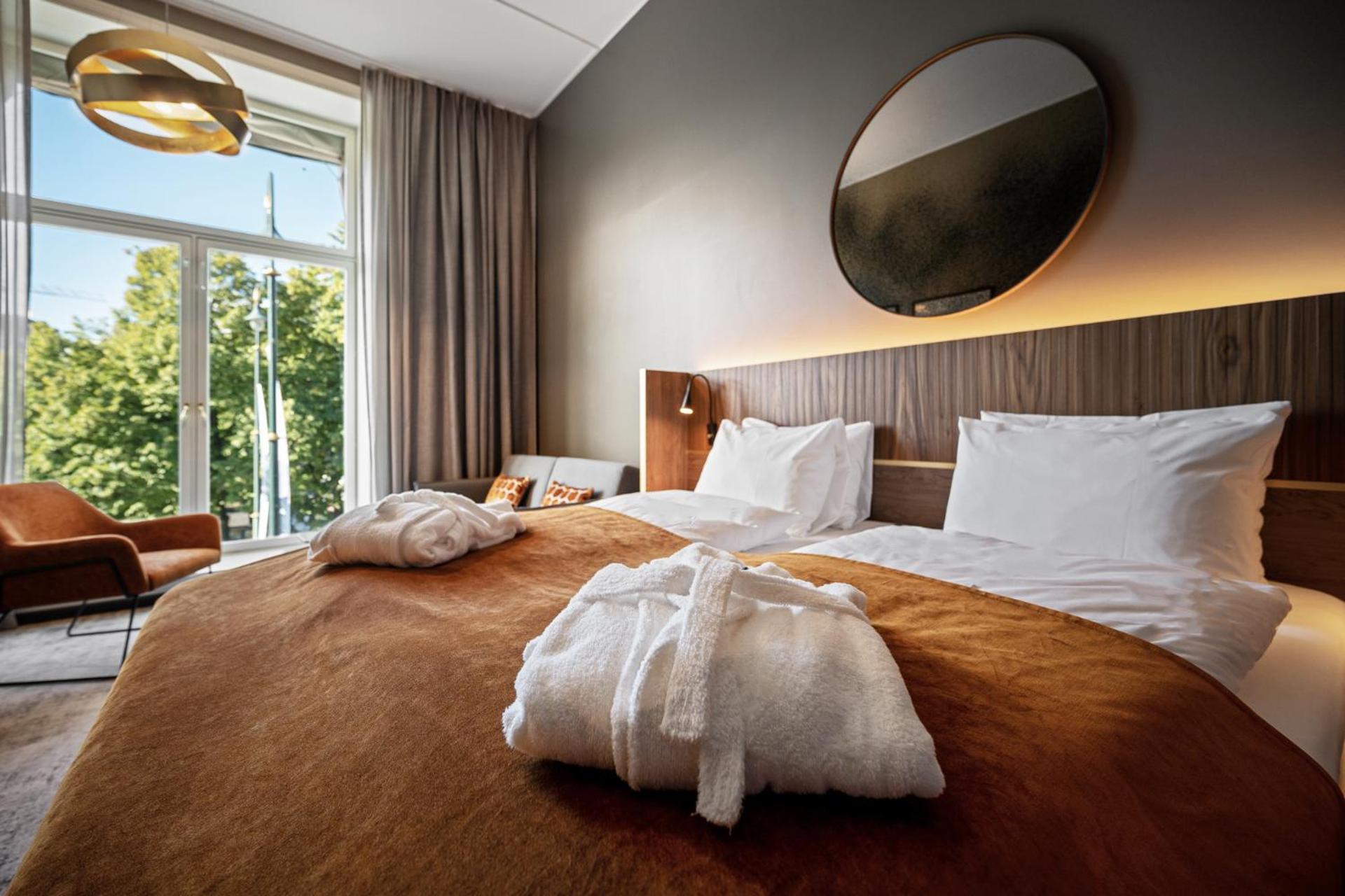 Premium Quadruple Room thumbnail 5
