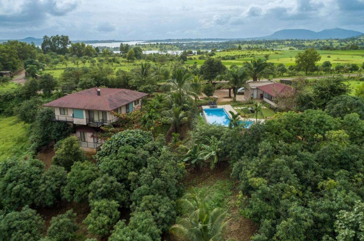 Villa photo 2