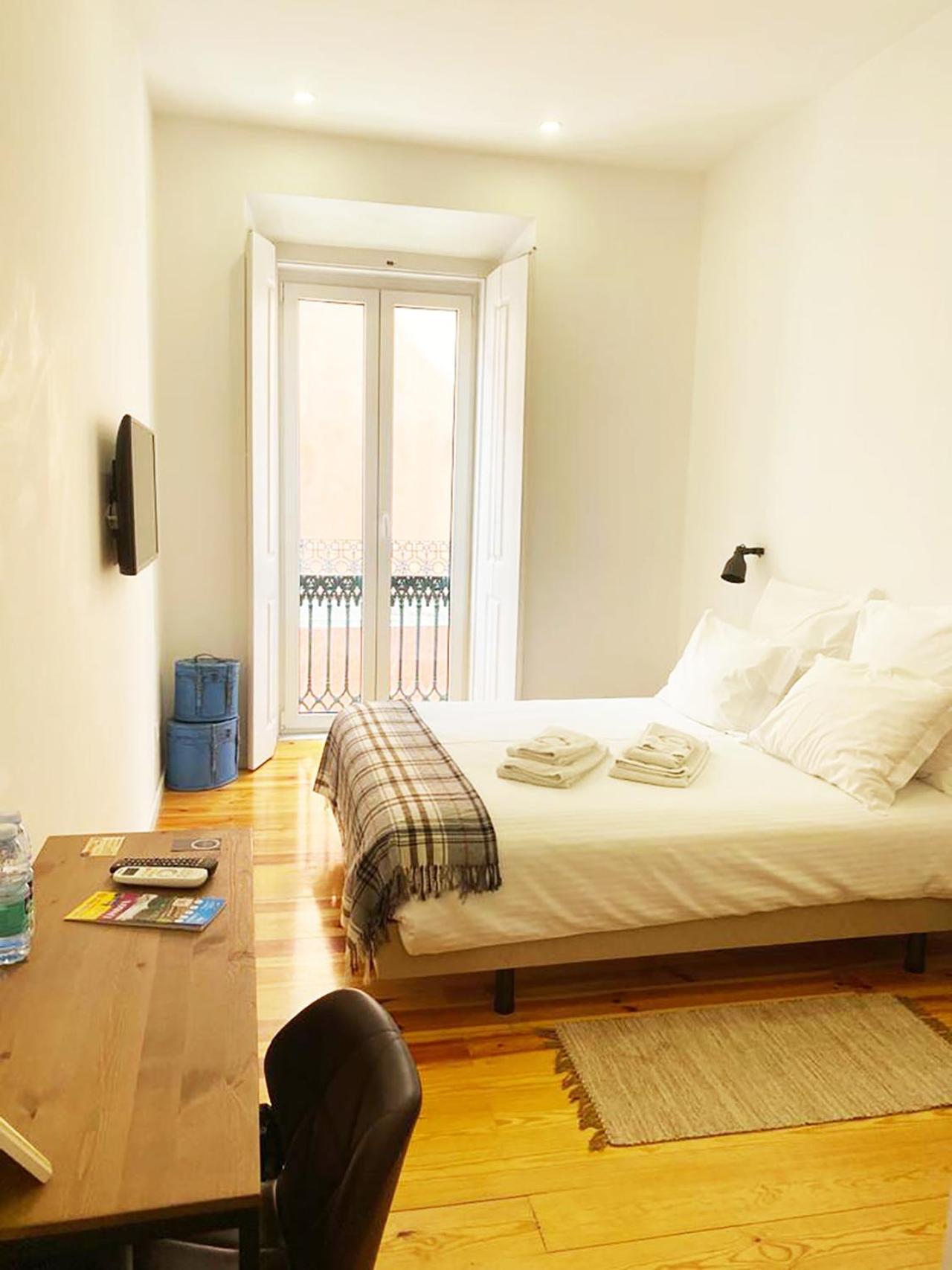 Deluxe Double Room - Photo 6