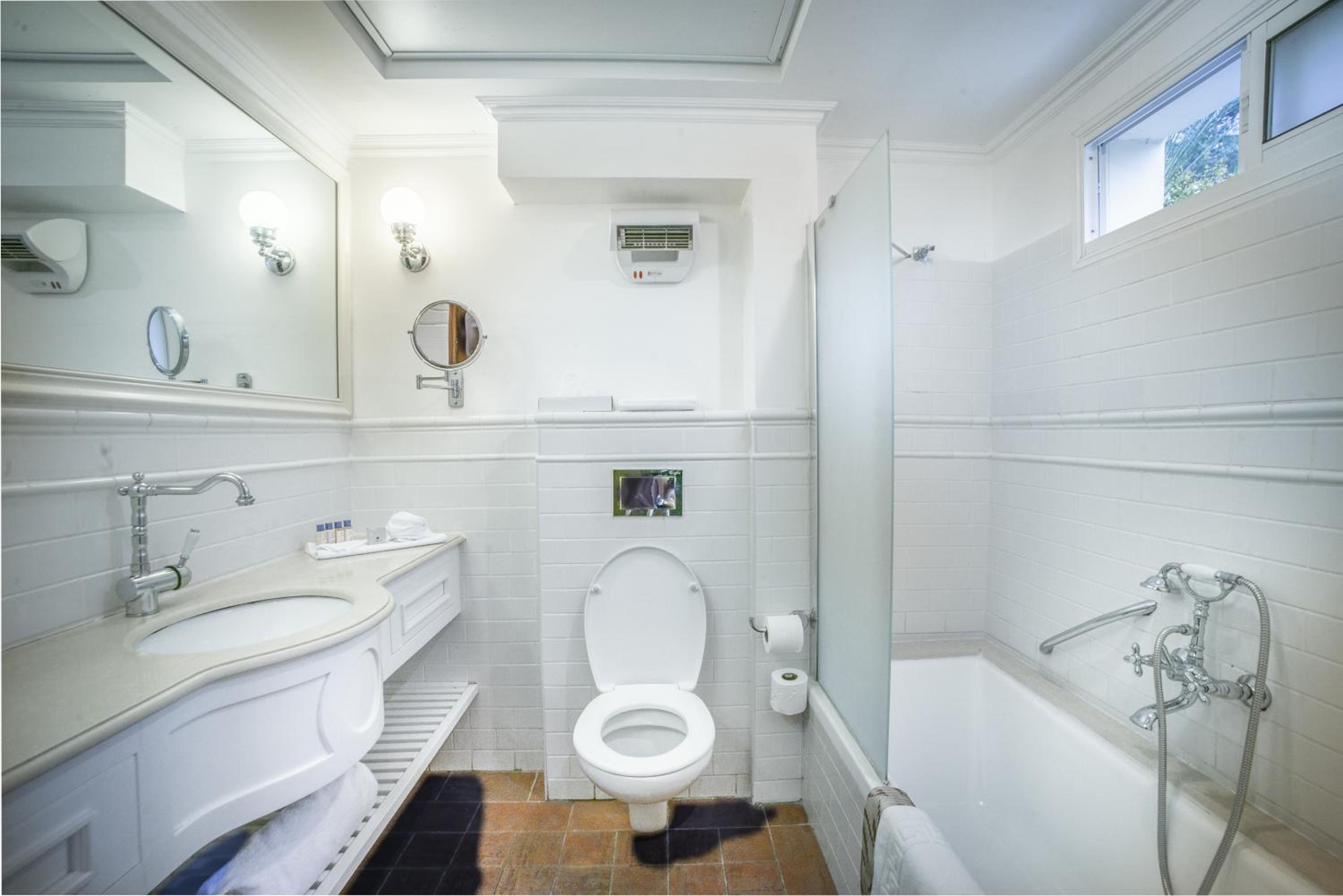 Classic Balcony Room – Upper Floor - Photo 2
