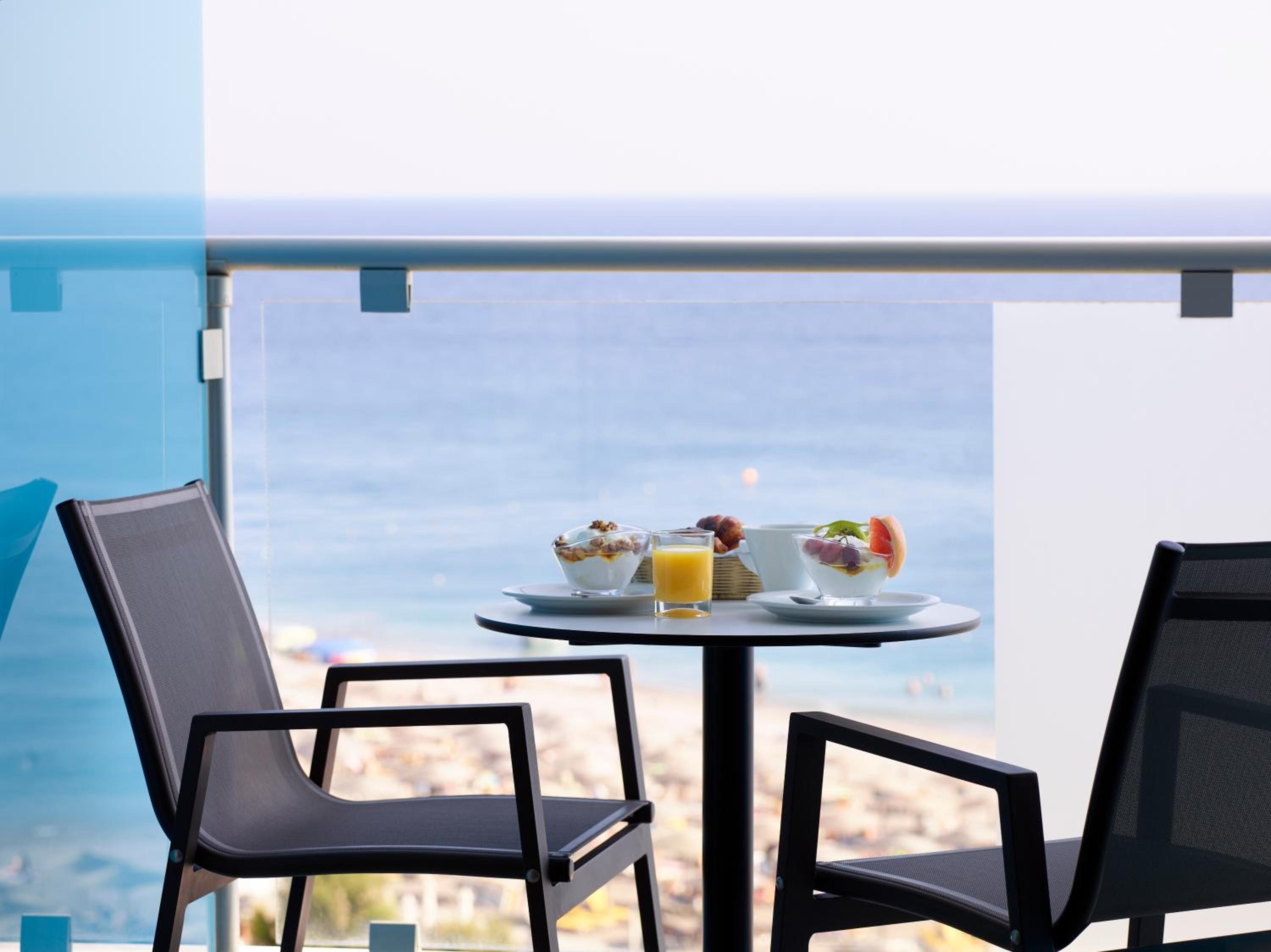 Superior Double or Twin Room with Sea View - Photo 2