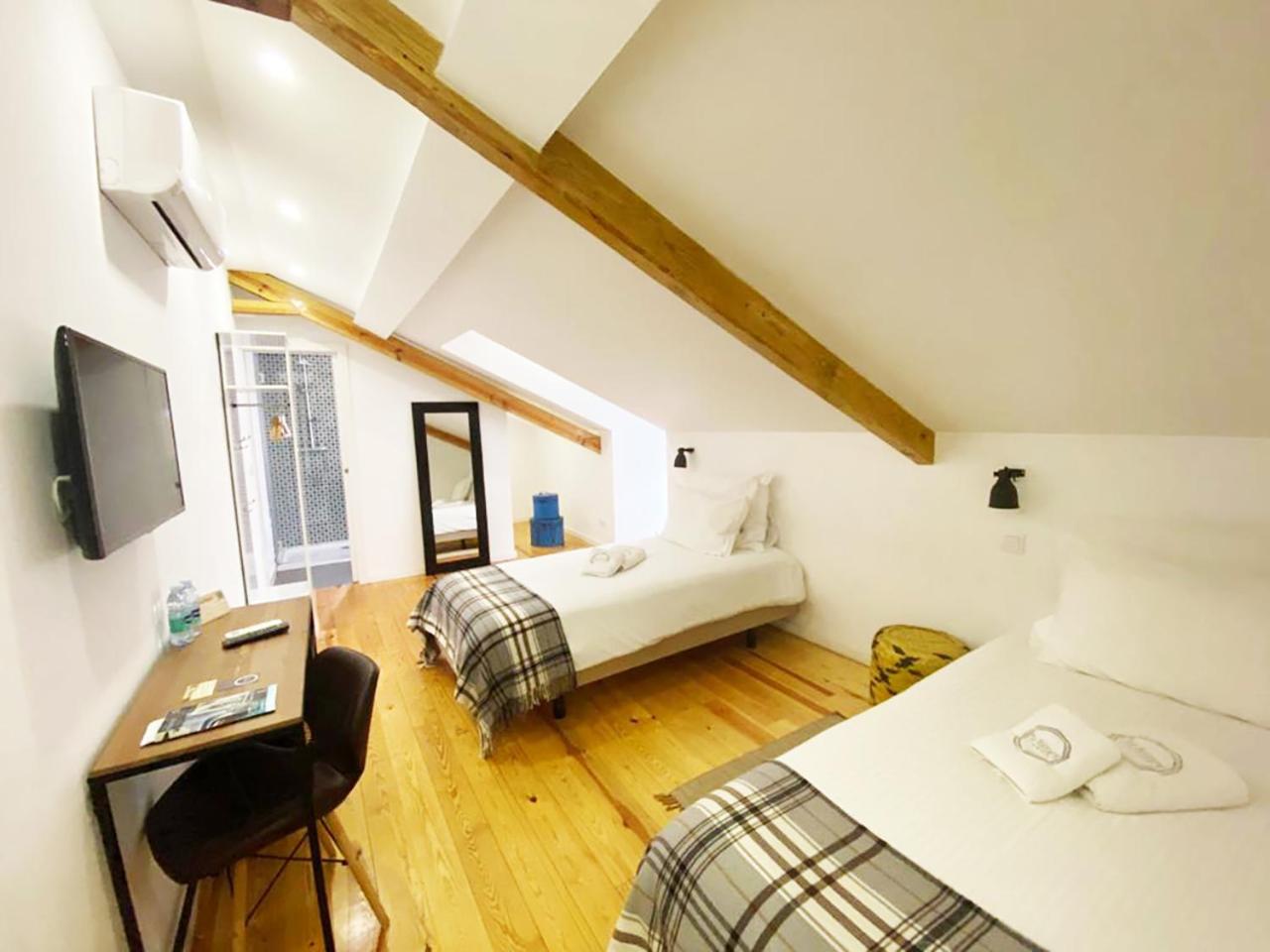 Deluxe Twin Room - Photo 5