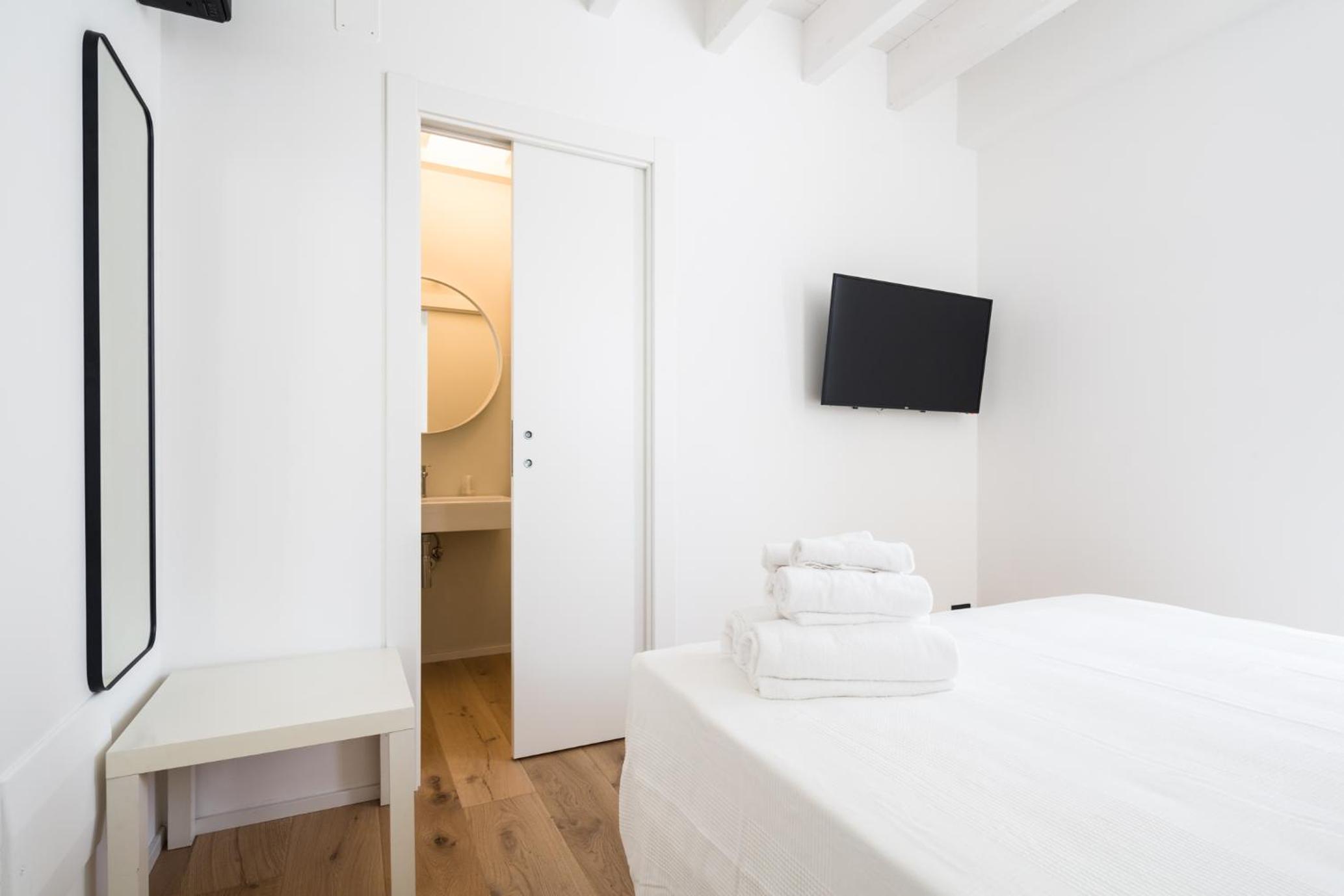 Superior Double Room - Photo 4