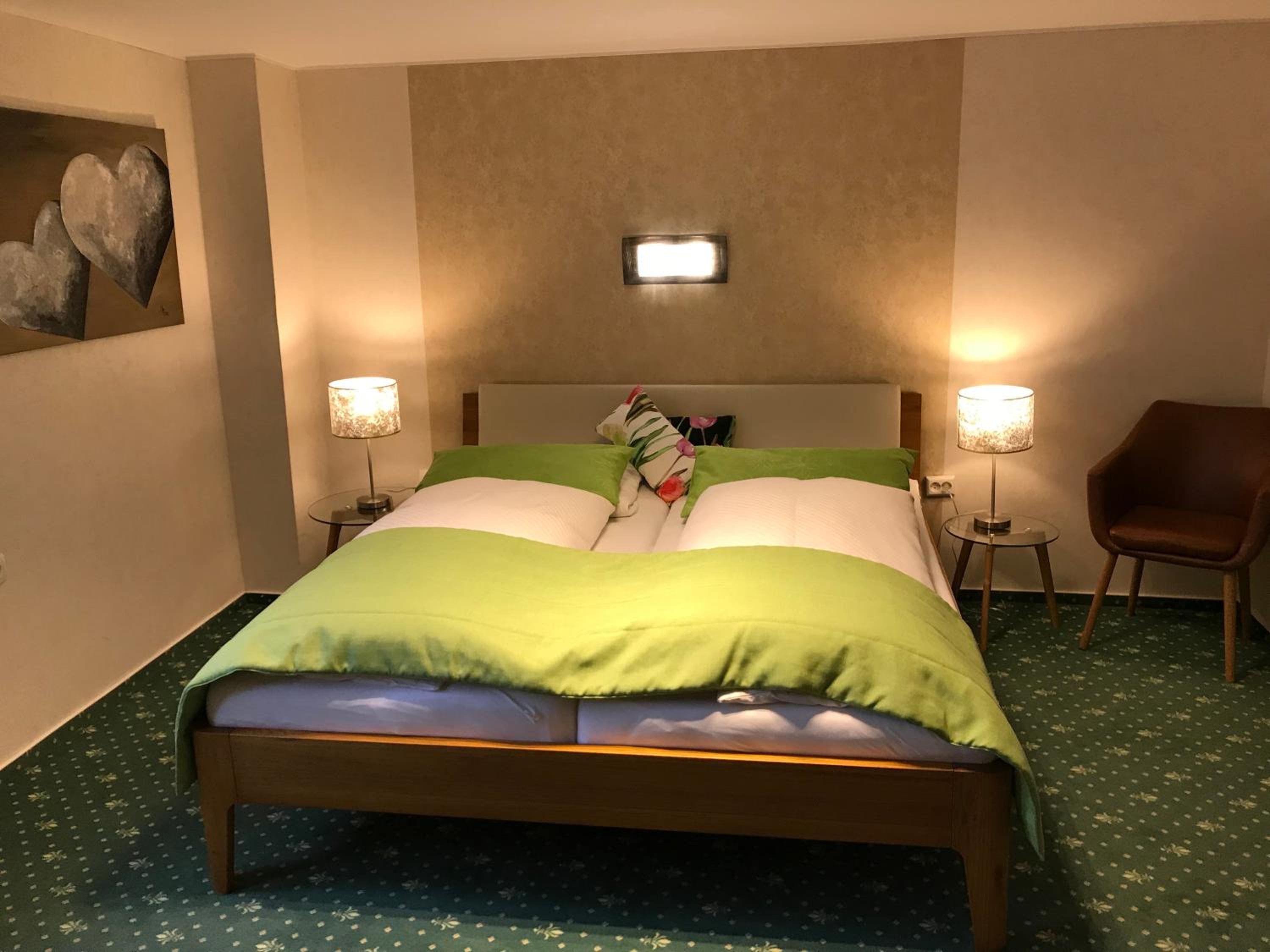 Deluxe Double Room with Shower - Photo 7