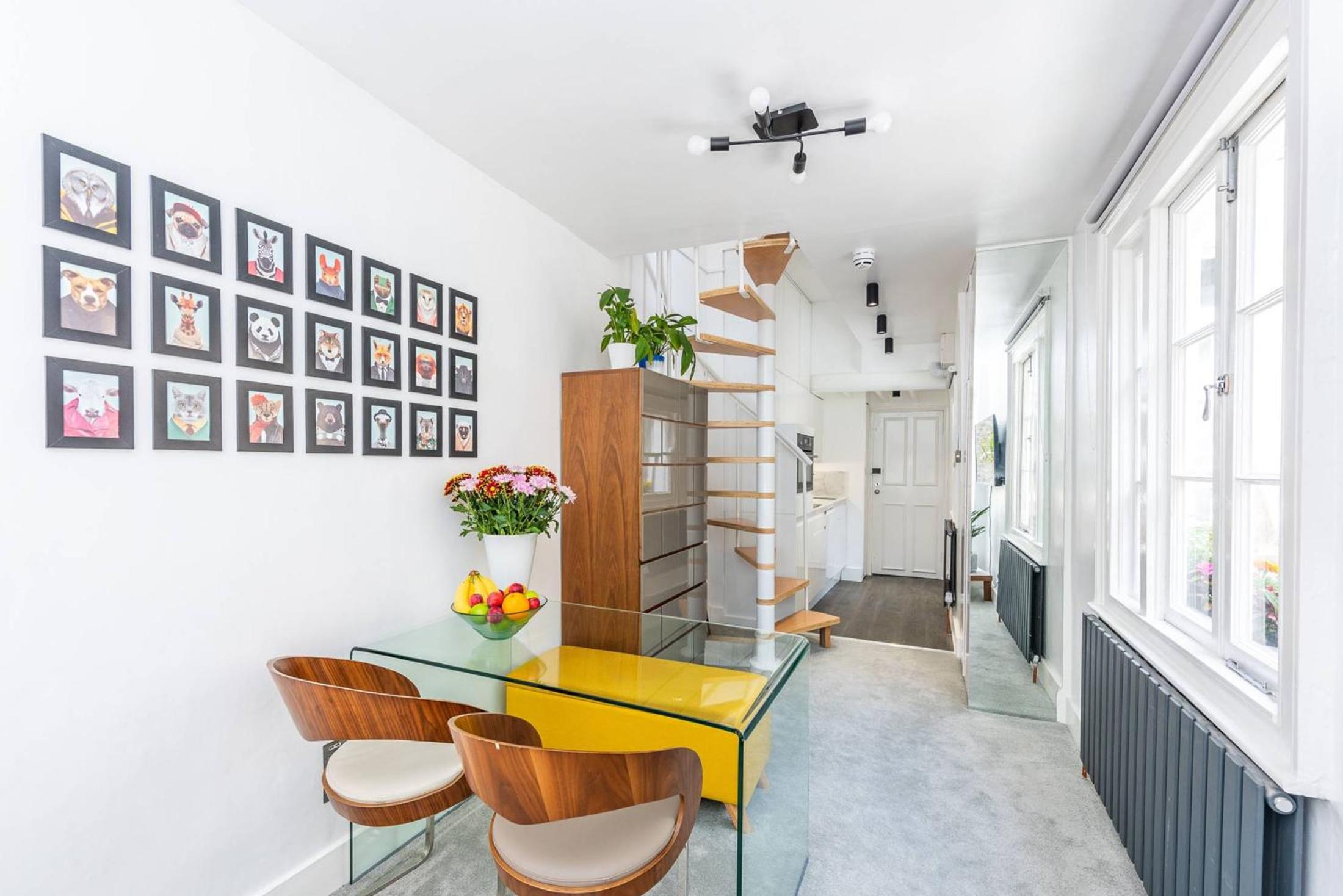 Apartment - Split Level photo 2