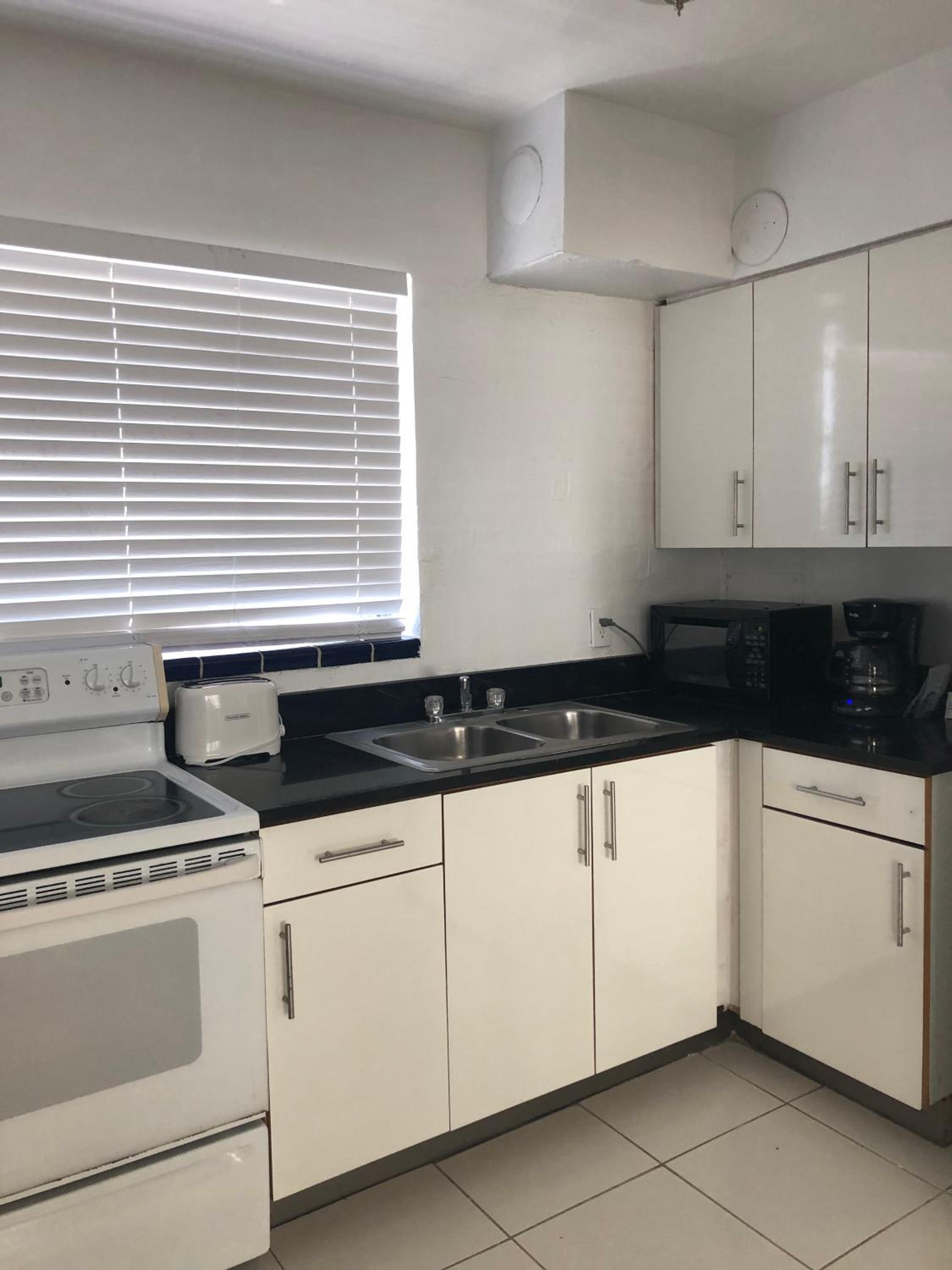 Two Bedrooms Family Apartment with Kitchenette - Free Parking - Photo 13